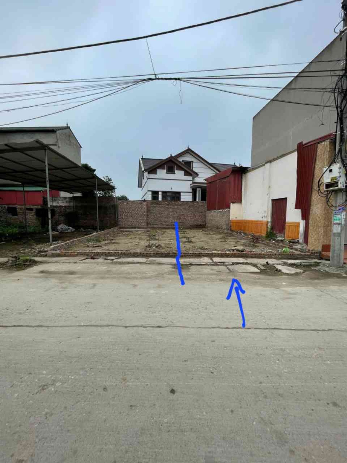 Đất thổ cư mặt ngõ ô tô tránh, giá tốt, vị trí đắc địa tại khu dân cư sầm uất