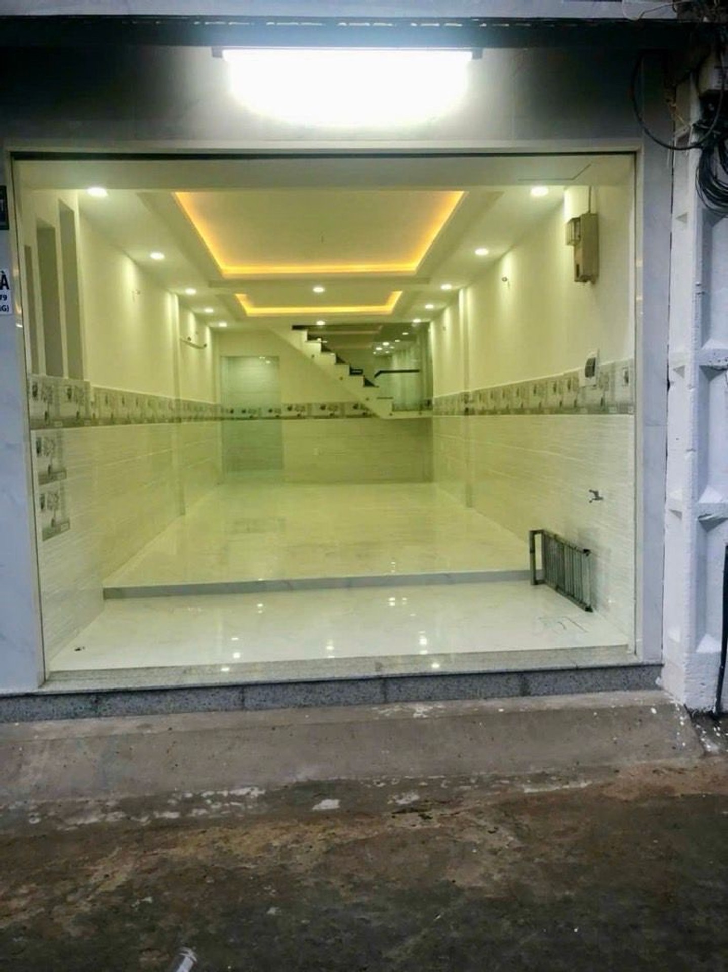 Nhà mặt phố 3 tầng gần chợ vải Tân Bình, thu nhập thuê 50 triệu/tháng