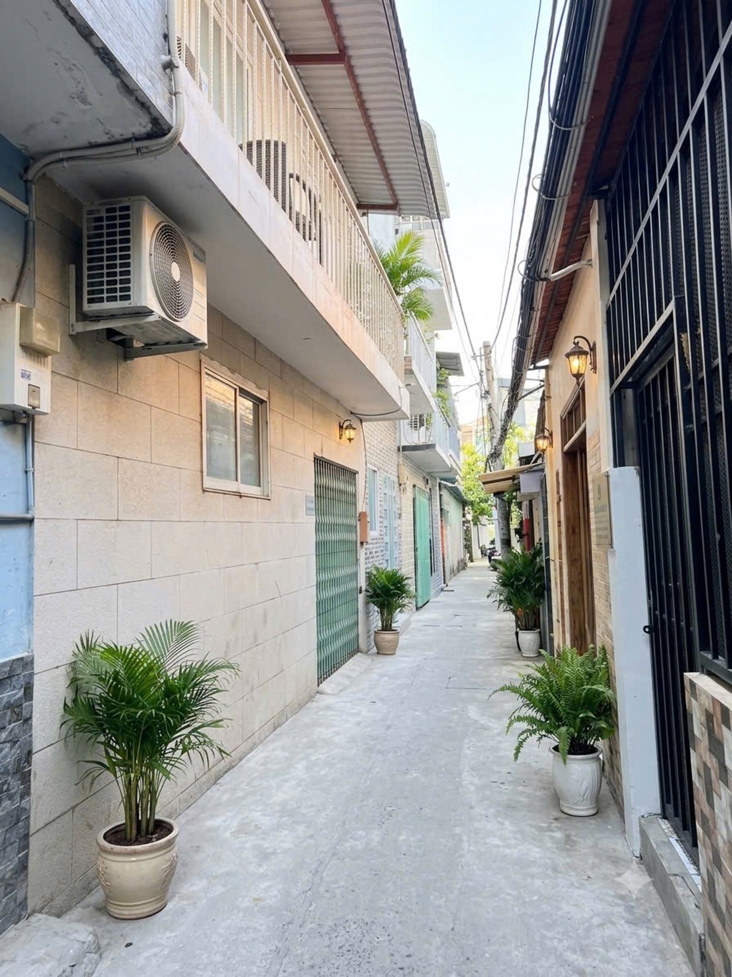 Số Tiền Nhỏ 2 Tỷ 95- Giá Trị To 2 Tầng Đối Diện Vạn Phúc - DTSD: 44 m²- Xe Hơi Đậu cửa