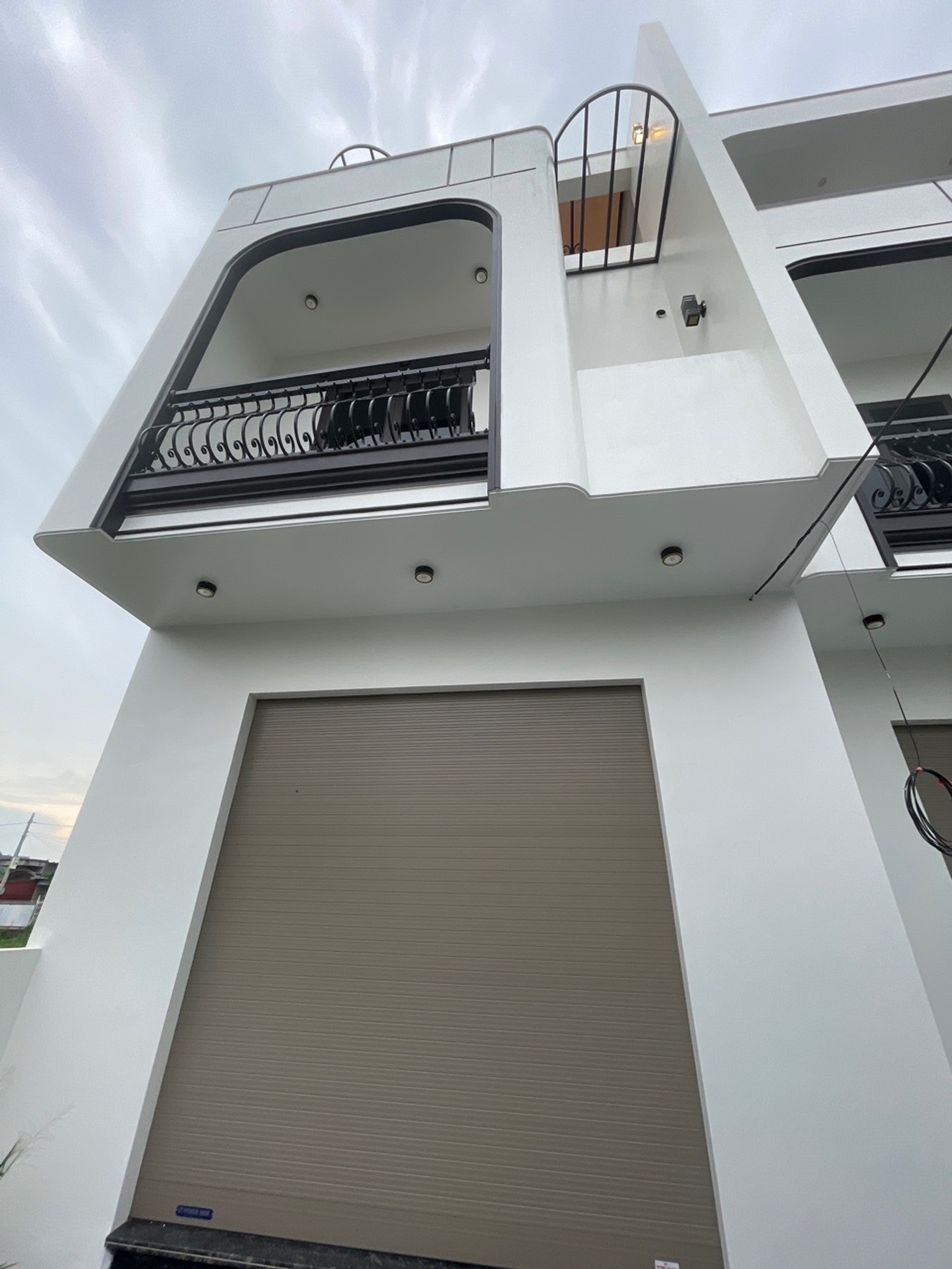 Bán nhà riêng 3 tầng mặt tiền rộng tại Bắc Sơn, An Dương, thiết kế hiện đại