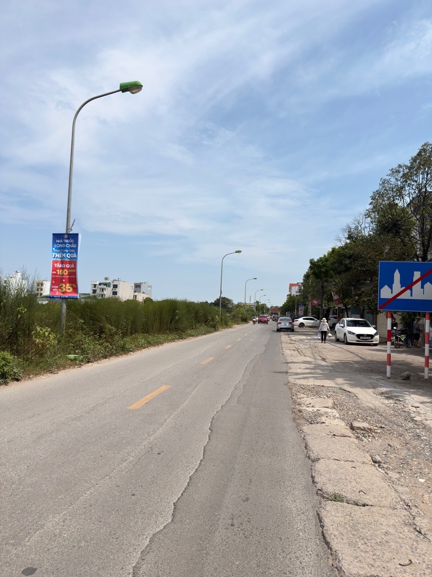 Nhà mặt phố 6 tầng, mặt tiền 7.5m MẶT ĐƯỜNG QL422 , NGÃ TƯ TRẠM TRÔI