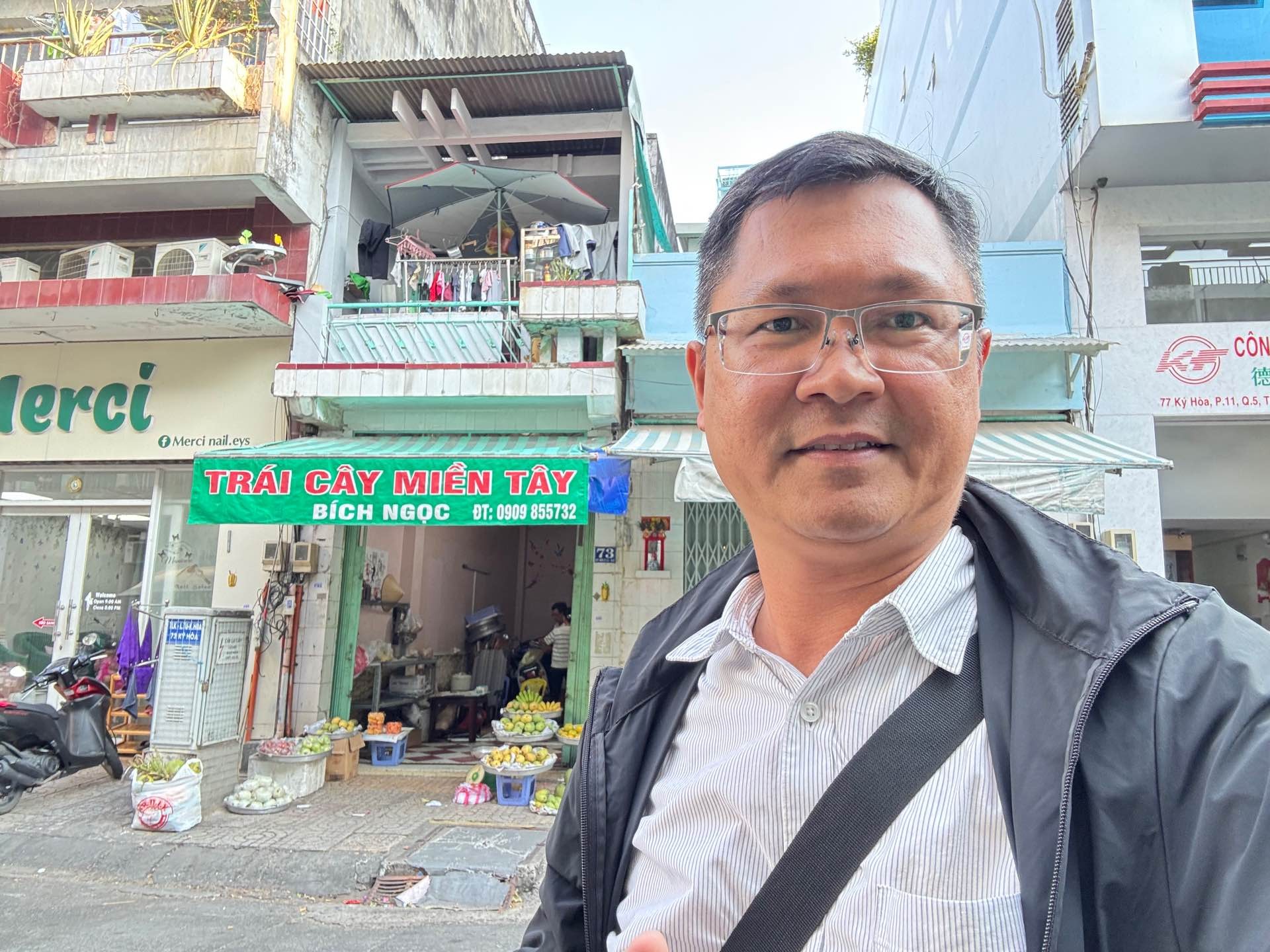 Nhà mặt phố kinh doanh sầm uất, giảm giá cực sốc quận 5