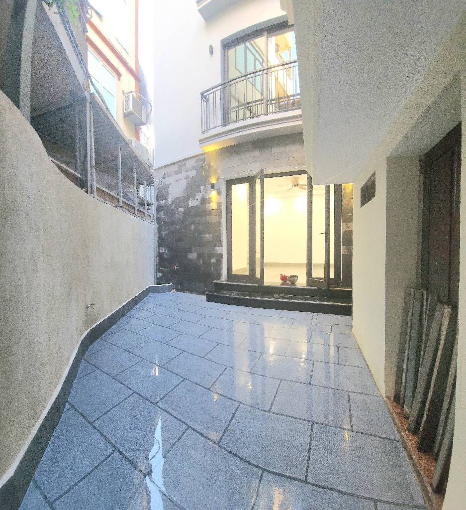 Bán nhà riêng 5 tầng quận Hai Bà Trung tâm, thang máy, diện tích 40m2