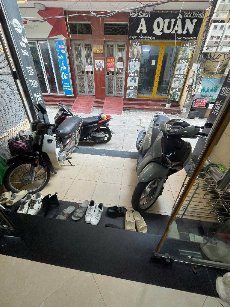 Bán nhà lô góc, phố VIP Cầu Giấy, ô tô tránh, kinh doanh sầm uất