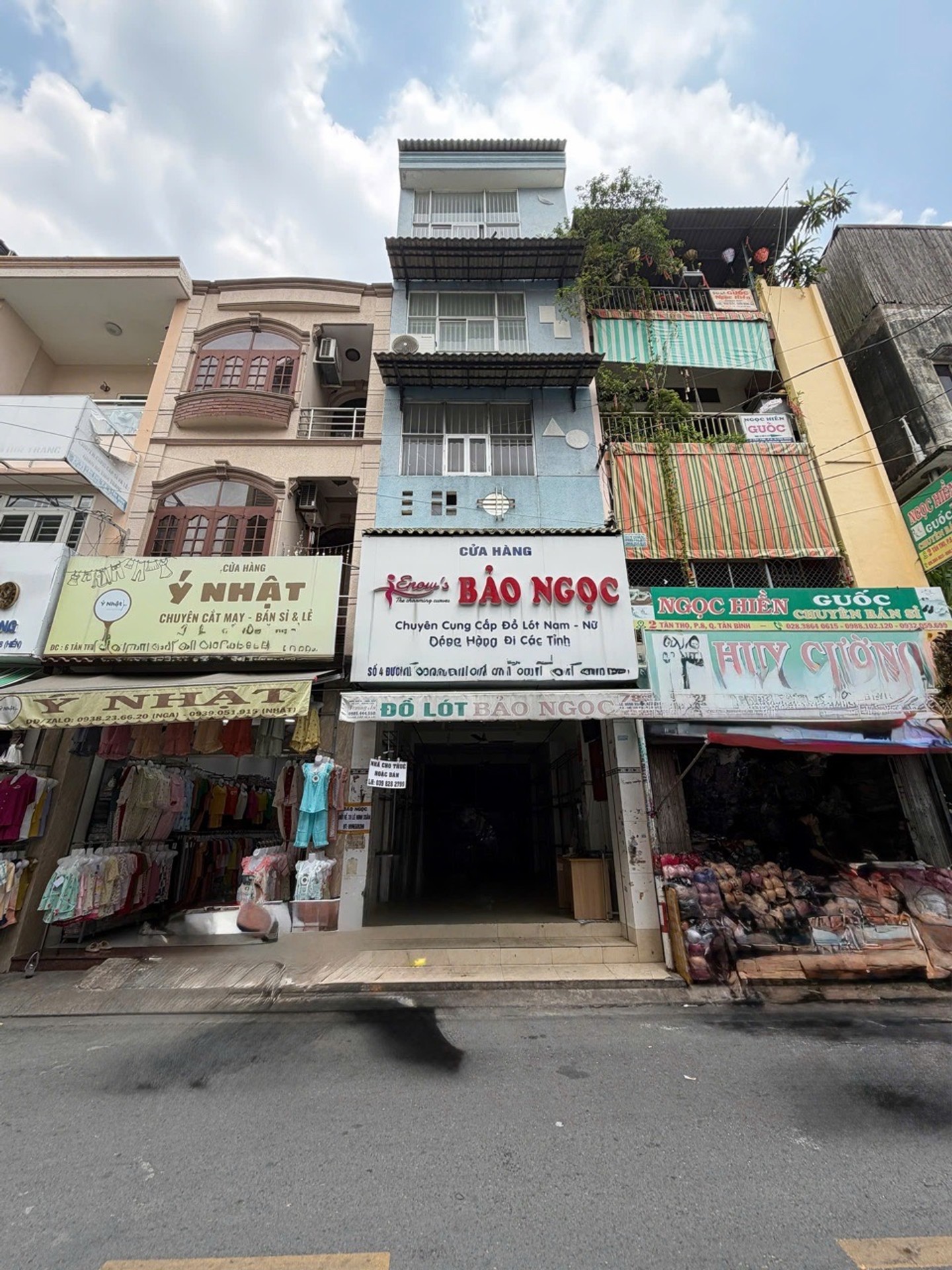 Nhà mặt phố kinh doanh đỉnh ngay chợ Tân Bình