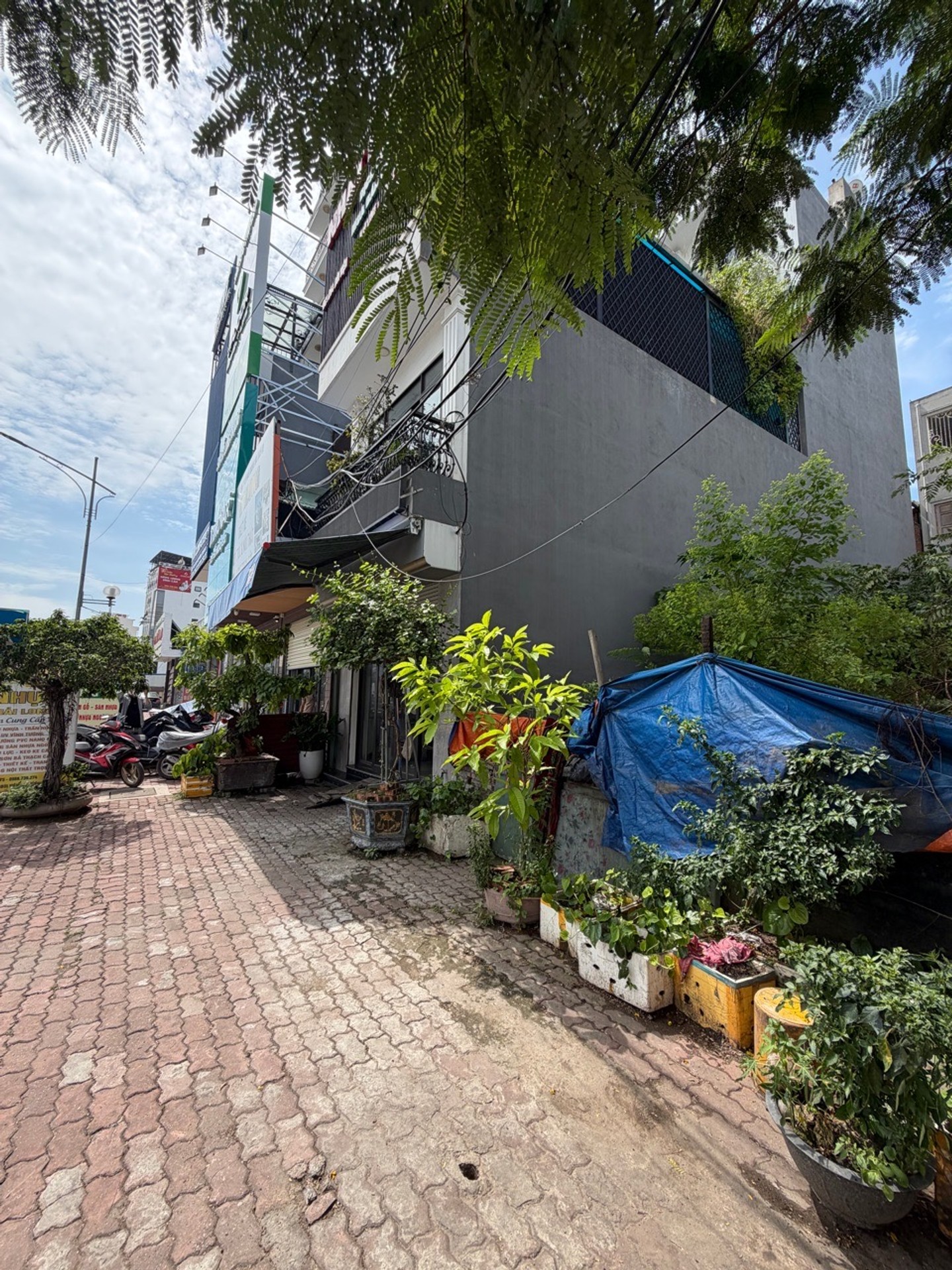 Nhà mặt phố 5 tầng có thang máy, vỉa hè rộng tại trung tâm kinh doanh sầm uất Hải Phòng
