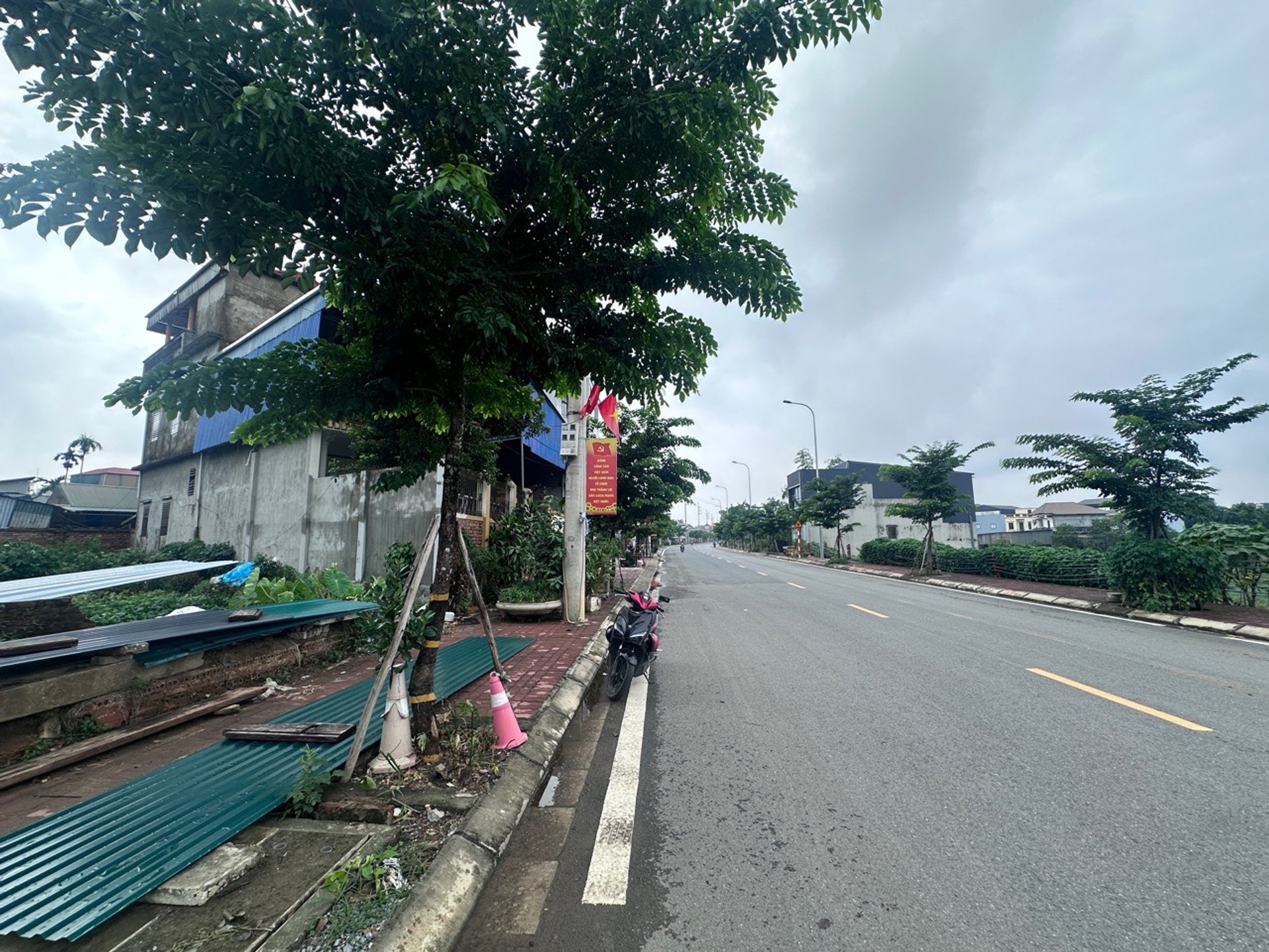 BÁN ĐẤT MẶT ĐƯỜNG ĐỒNG TRÚC-HẠ BẰNG, GẦN ĐẠI LỘ THĂNG LONG, LÔ GÓC, TẠO DÒNG TIỀN , Giá Rẻ