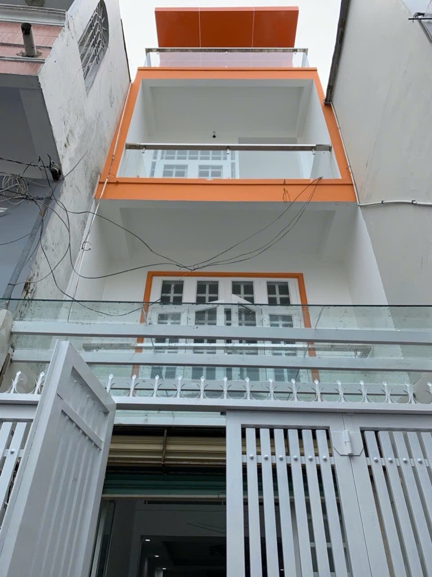 Nhà phố 4 tầng đỉnh vị trí Phú Thọ giá 9 tỷ