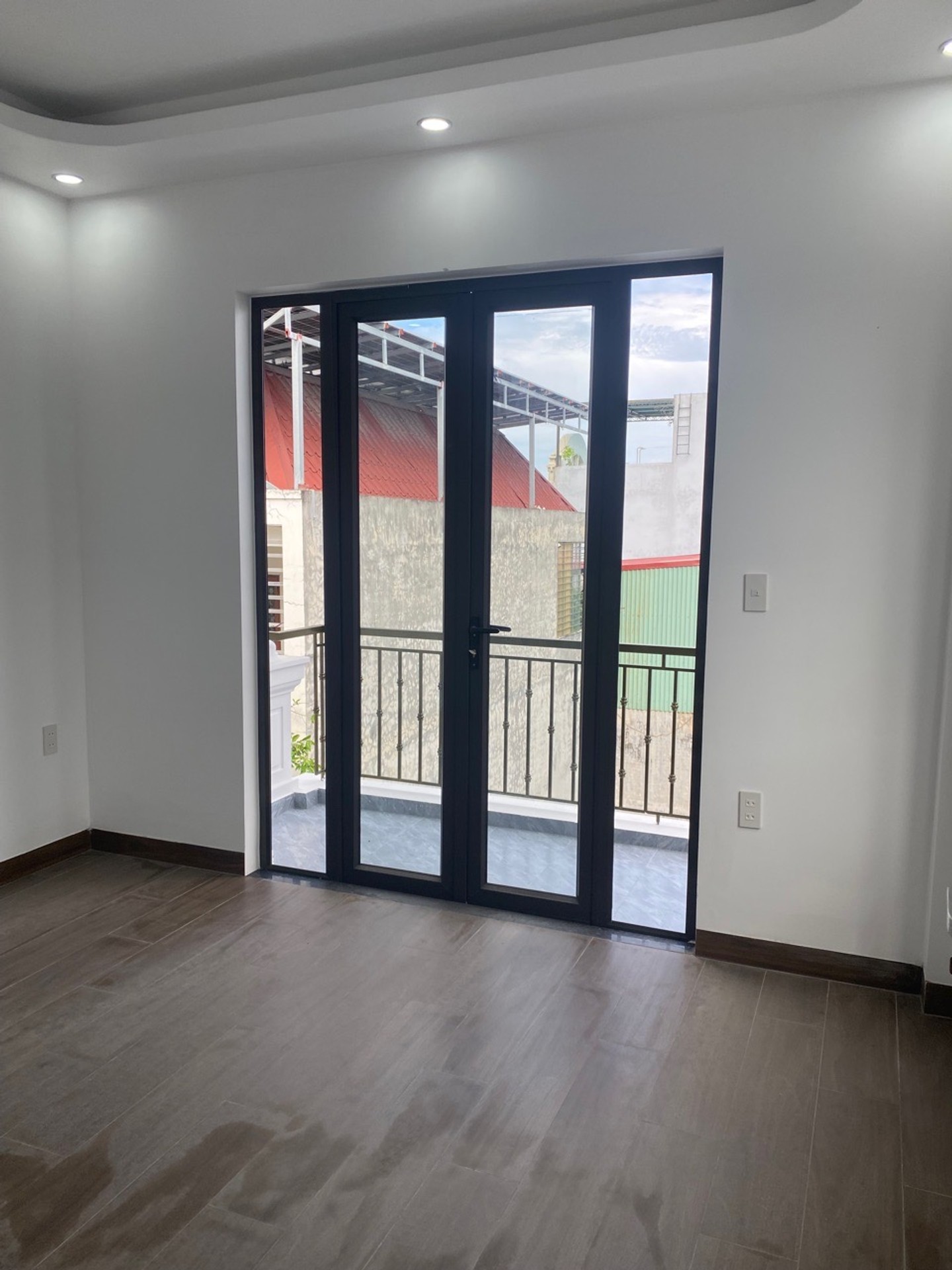 Nhà riêng 4 tầng tại khu vực Đằng Hải, thiết kế hiện đại với 4 phòng ngủ