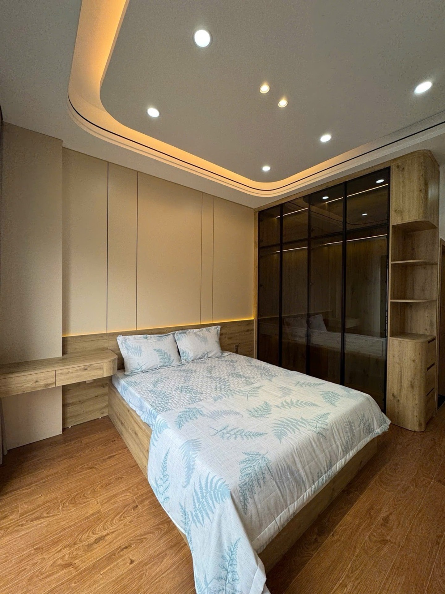 Nhà 7 Tầng Có Thang Máy - Ô Tô Vào Nhà Ngay Trung Tâm