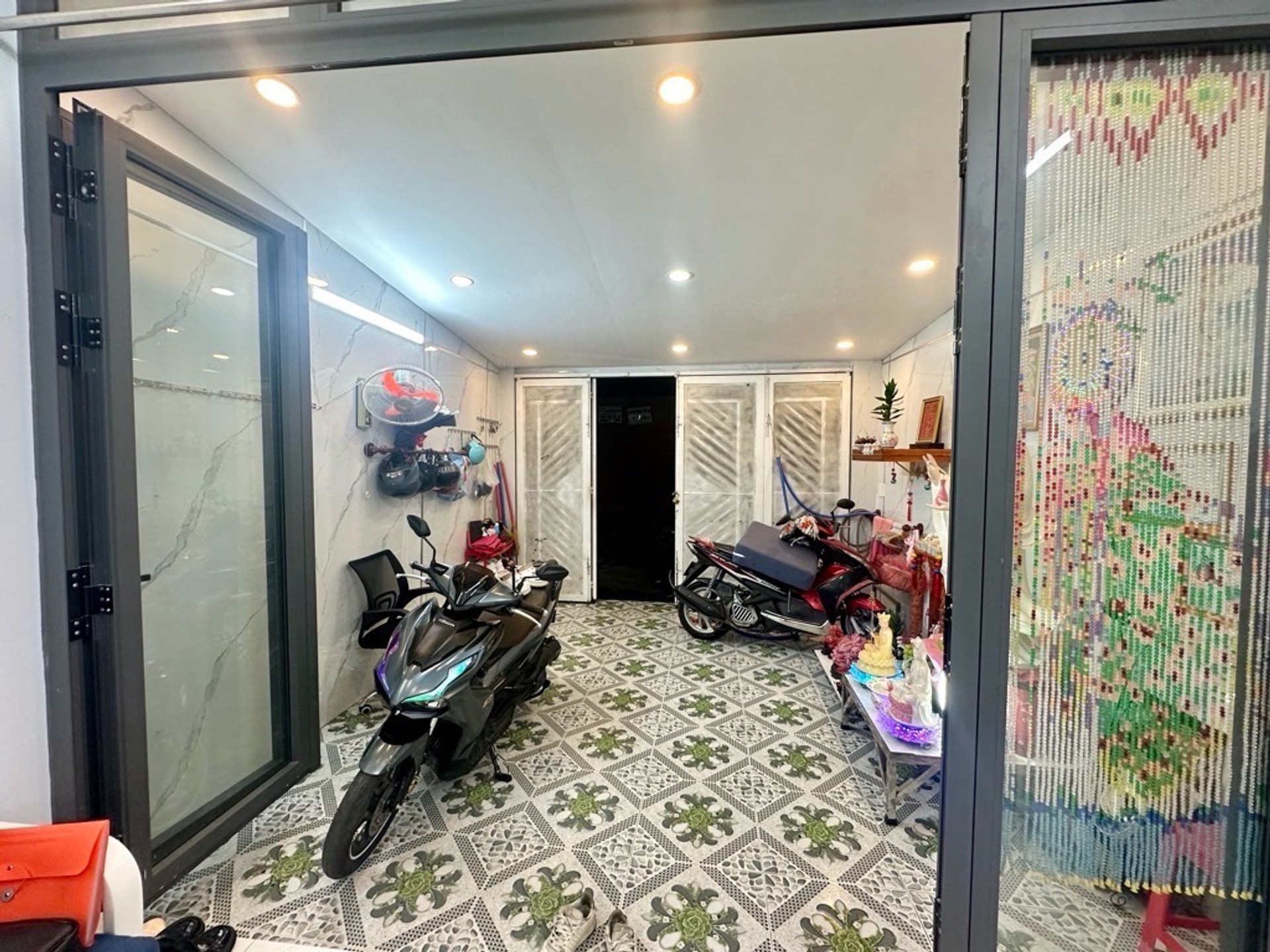 130m2 Ngay Vạn Phúc City - Q.Lộ 13 xe hơi vi vu !
