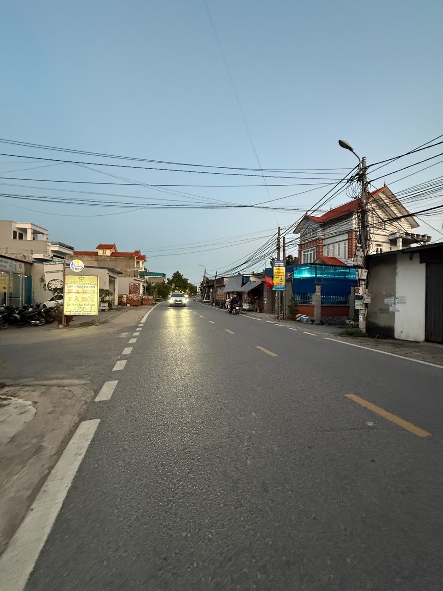 Siêu phẩm đất phân lô - Oto đỗ cửa ngay gần phố sầm uất