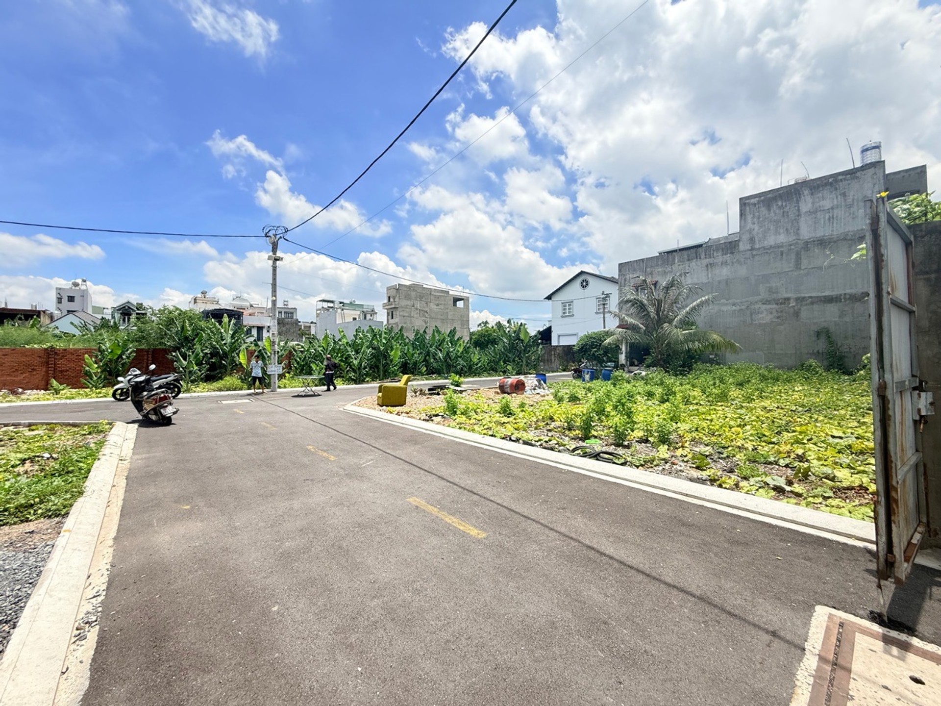 78 m đất _ ngang 5.6 _ hẻm xe hơi 5m _ có 57 m thổ cư