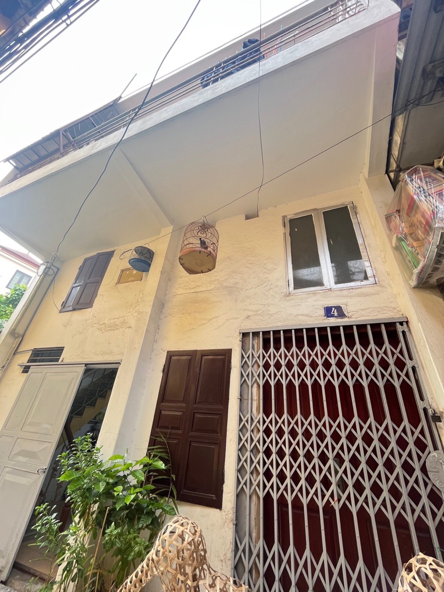 Nhà 2,5 tầng mặt tiền rộng gần phố Lê Lợi - Cơ hội an cư kết hợp kinh doanh lý tưởng
