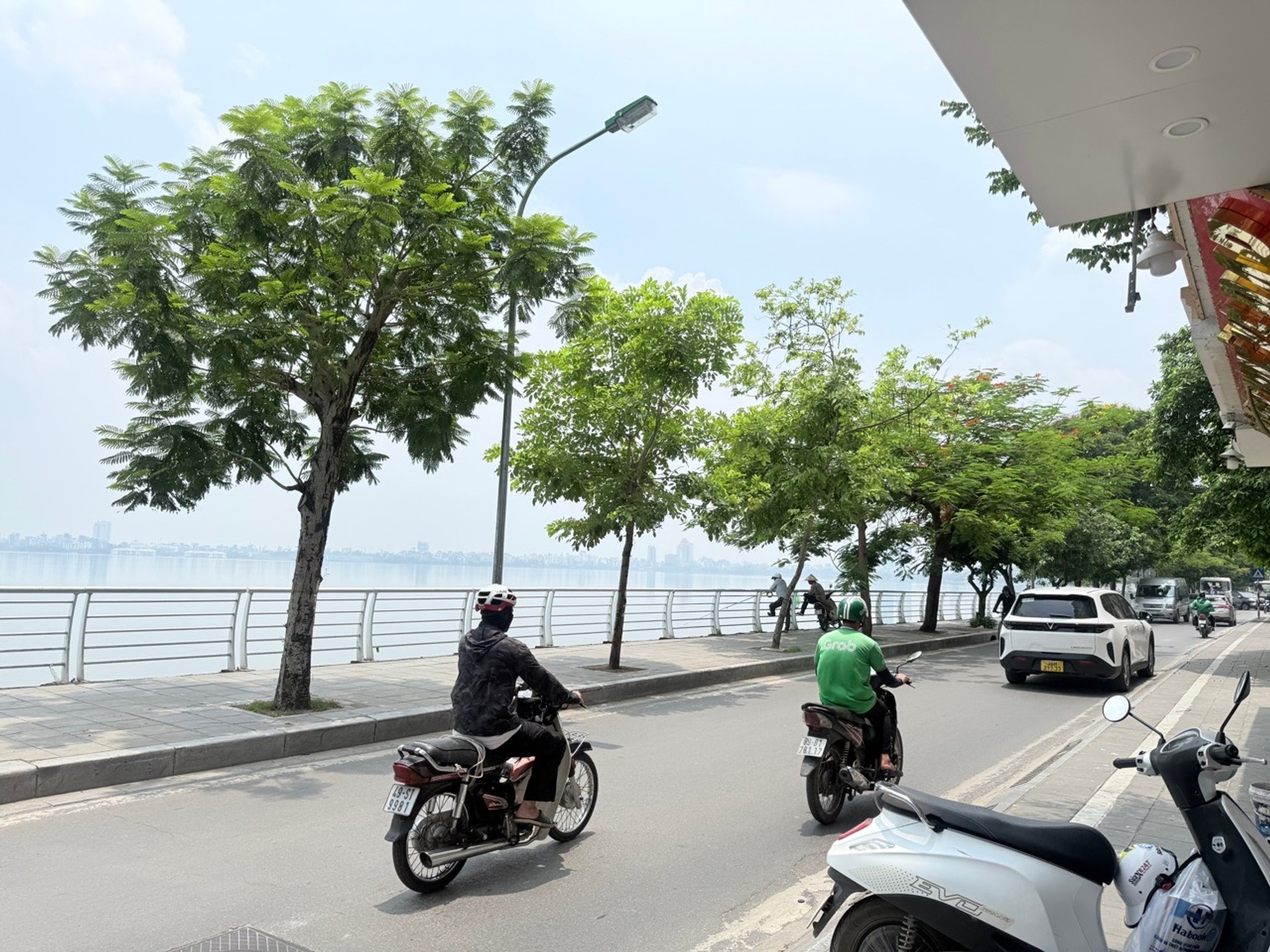 Bán nhà 6 tầng gần Hồ Tây, Trích Sài, giá 12.5 tỷ
