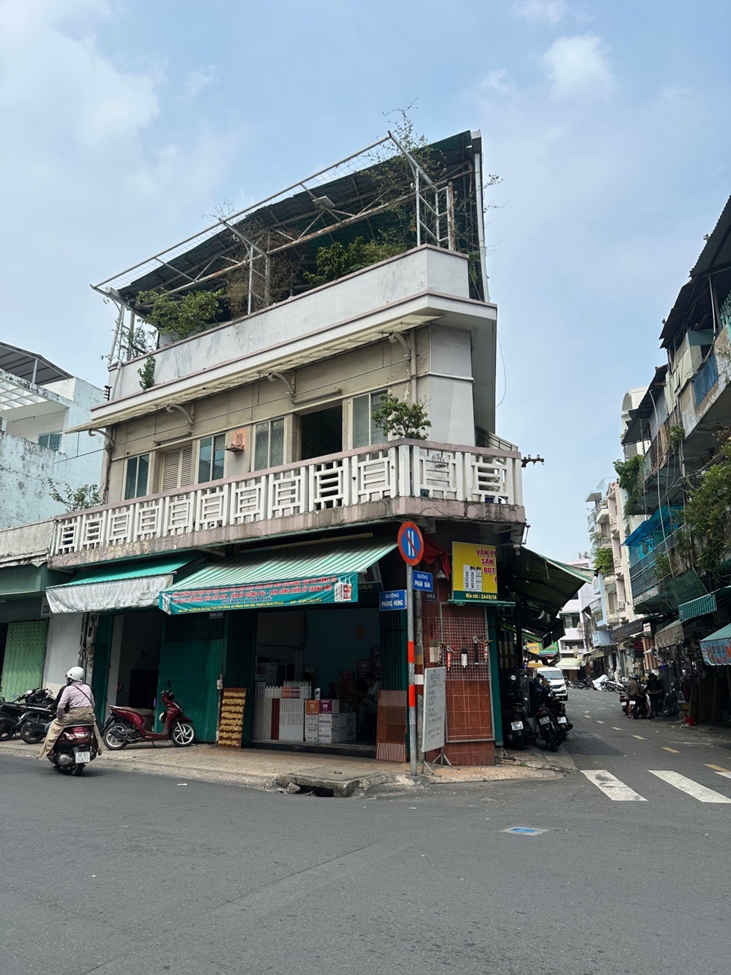 Nhà mặt phố lô góc Phùng Hưng Quận 5, vị trí vàng kinh doanh đỉnh
