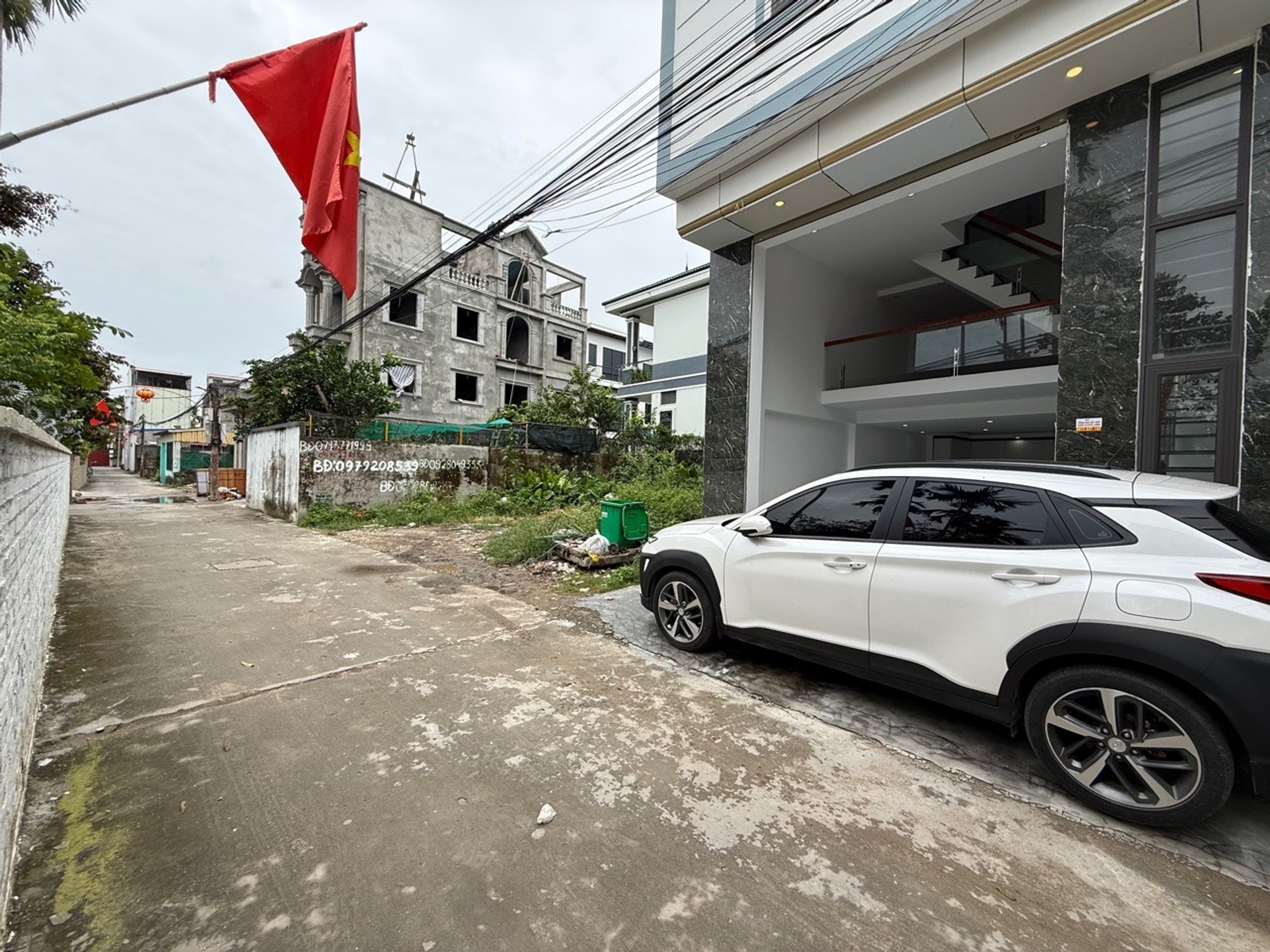 Nhà riêng 4 tầng hướng Đông tại khu vực An Hải với mặt ngõ rộng