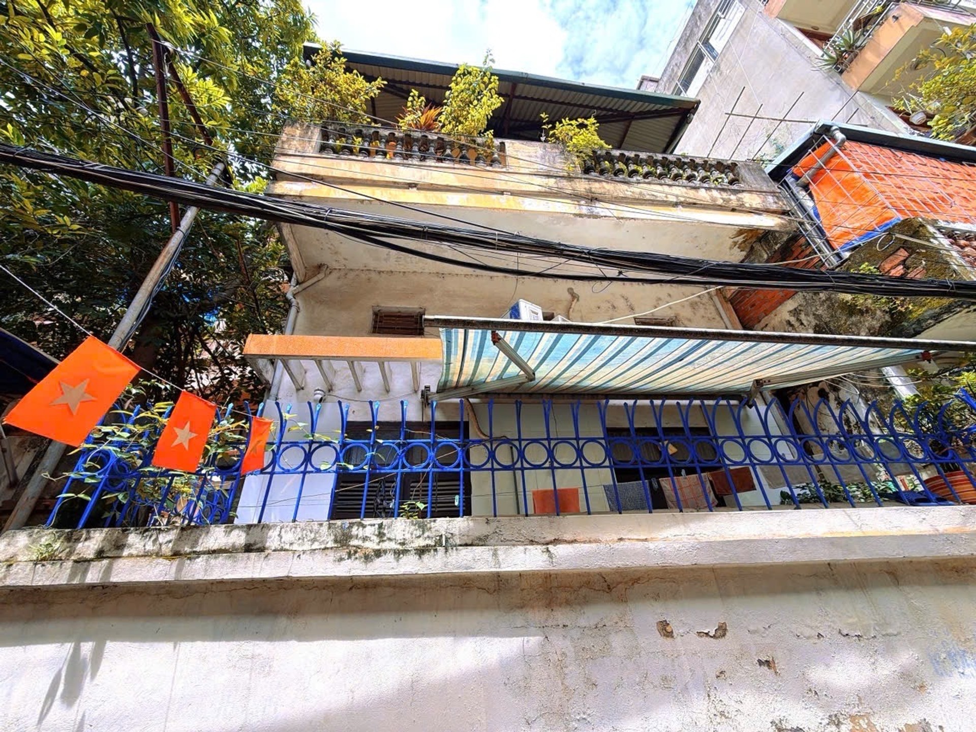 Bán nhà 3 tầng 49m2 gần mặt phố Đào Tấn, Ba Đình, giá 17 tỷ