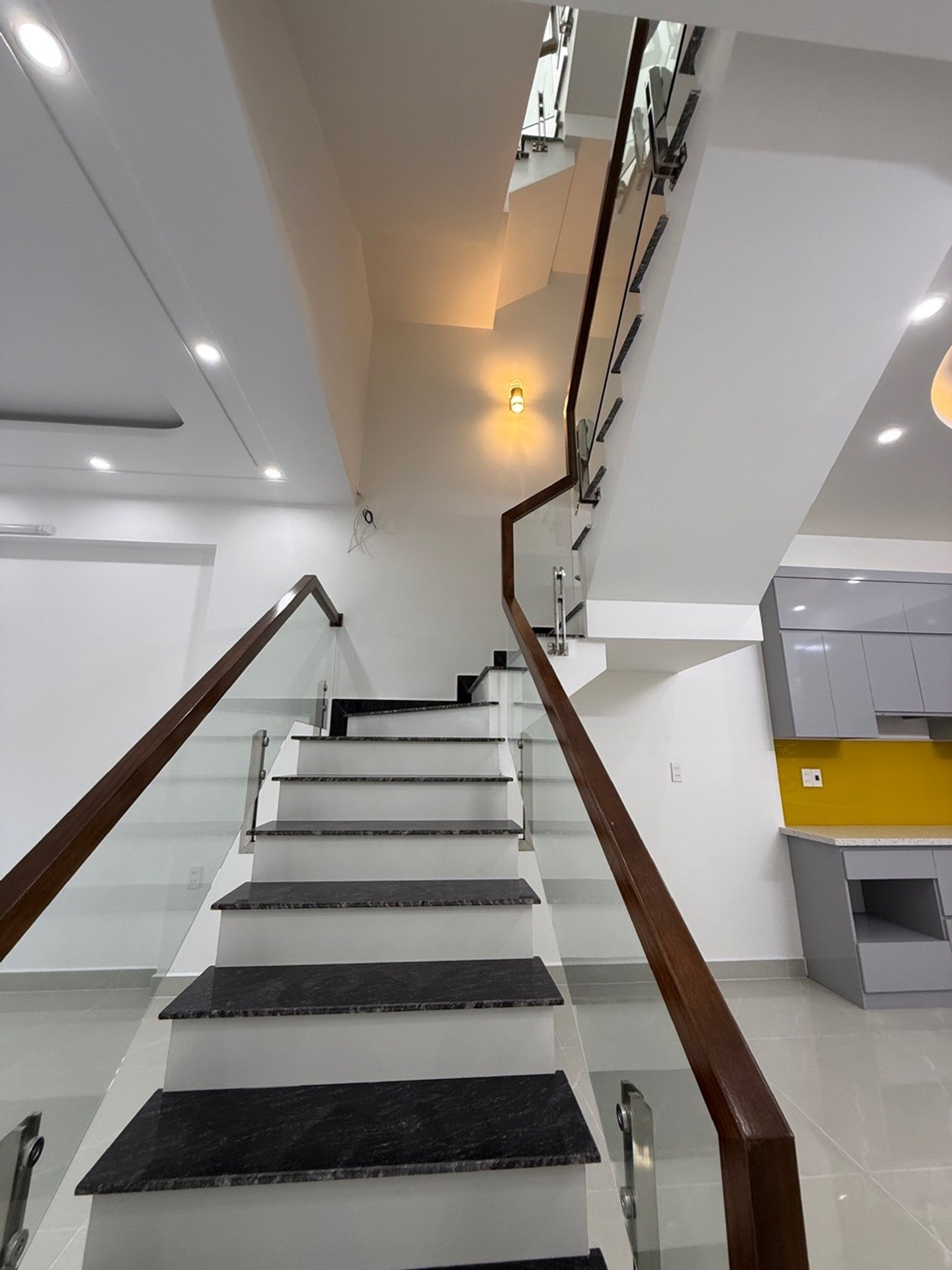 Nhà đỉnh tại Văn Cú, An Đồng - Sống chất, tiện nghi đầy đủ