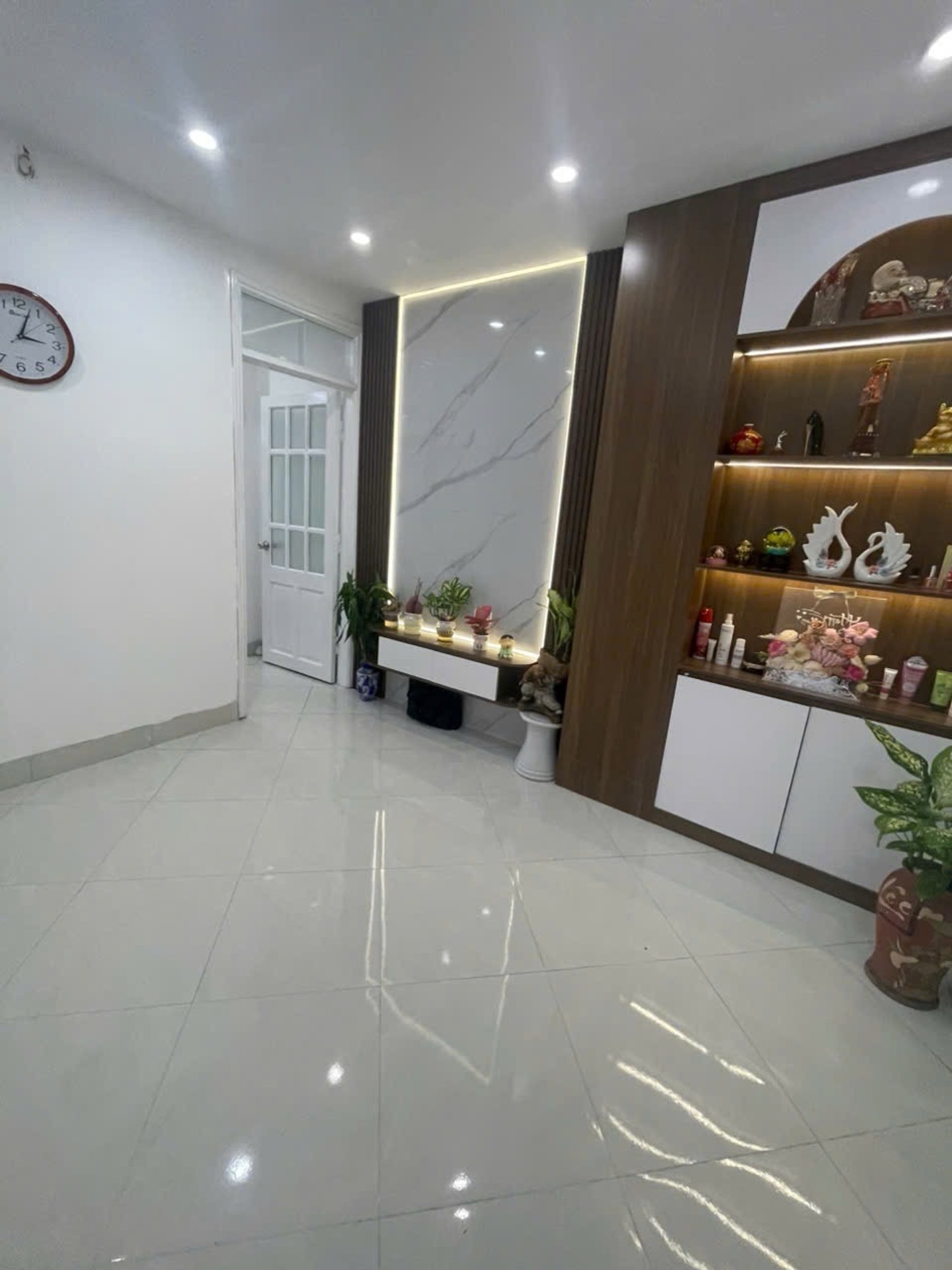 Căn hộ chung cư 1.78 tỷ rất hiếm, 1 phòng ngủ tại Khương Trung, pháp lý rõ ràng, nội thất đẹp.