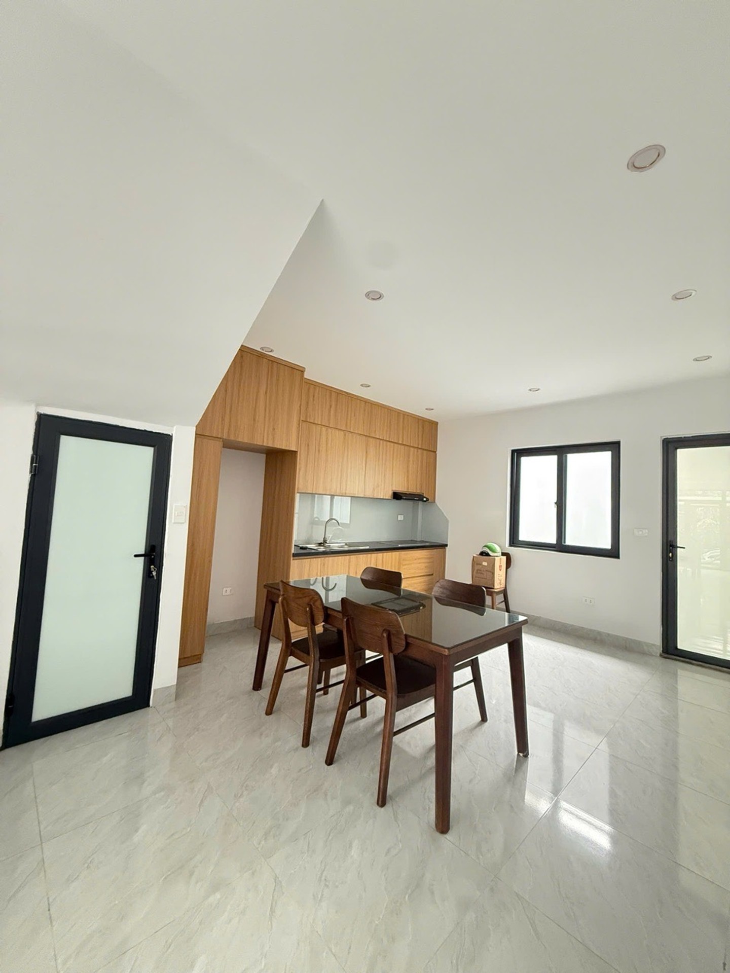 Nhà 4 tầng hiện đại, tiện nghi tối ưu tại Quang Minh