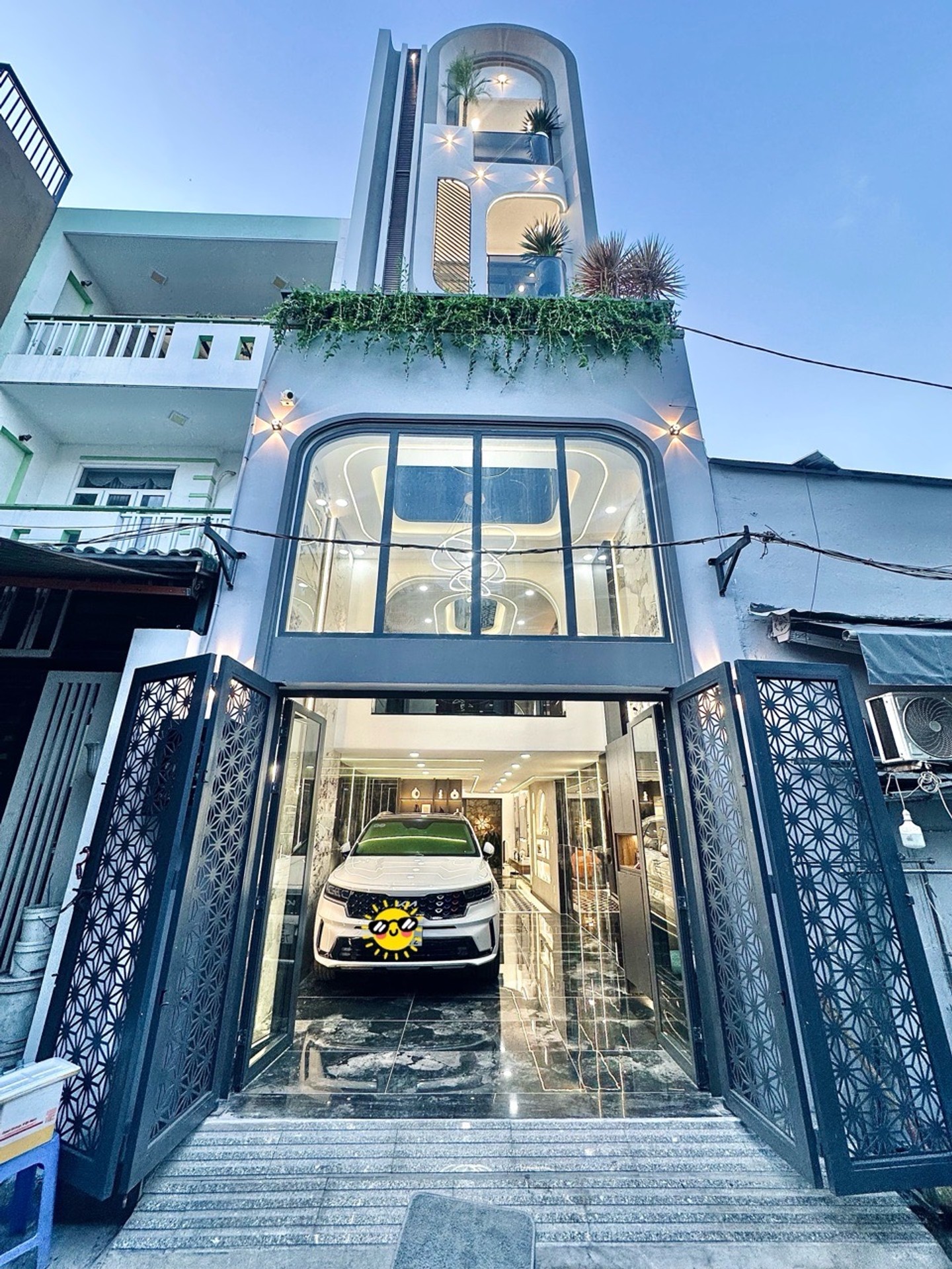 Nhà HXH 6m 1 trục, 5 tầng-thang máy ~70m2 -3PN 5WC- Gara Oto- Ngay Emart Phan Huy Ích, Gò Vấp