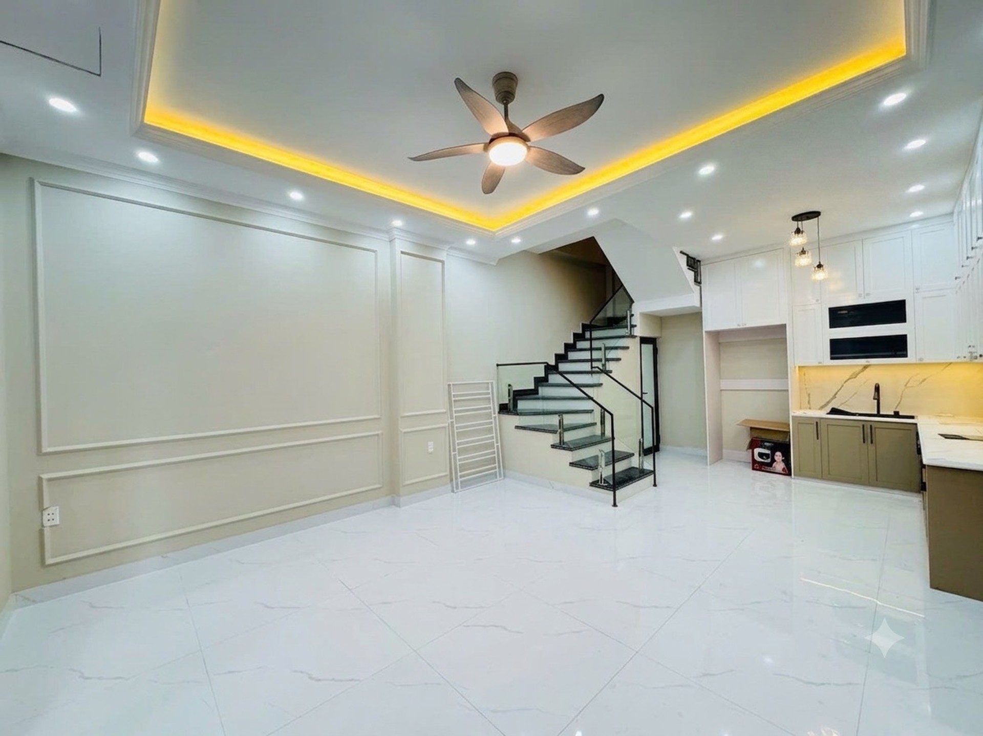 Cơ hội hiếm có sở hữu nhà 4 tầng vị trí đắc địa Lê Lai