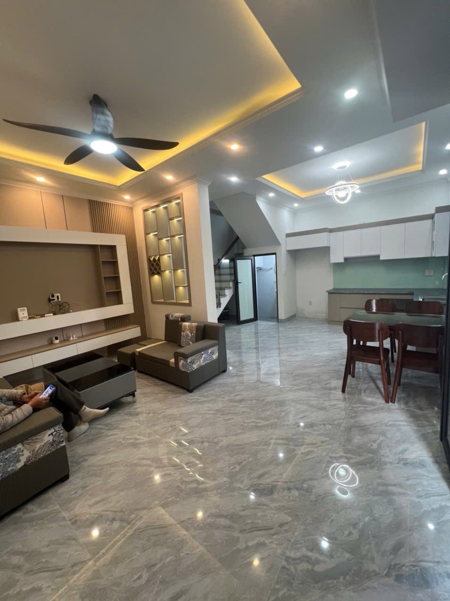 Nhà riêng xây mới nằm tại khu dân cư Đông Hòa với lô góc hướng Nam và Đông Nam thoáng mát