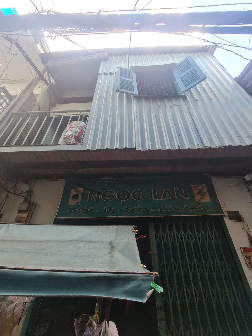 Nhà nở hậu rộng rãi tại Lò Siêu Quận 11, cơ hội vàng cho nhà đầu tư