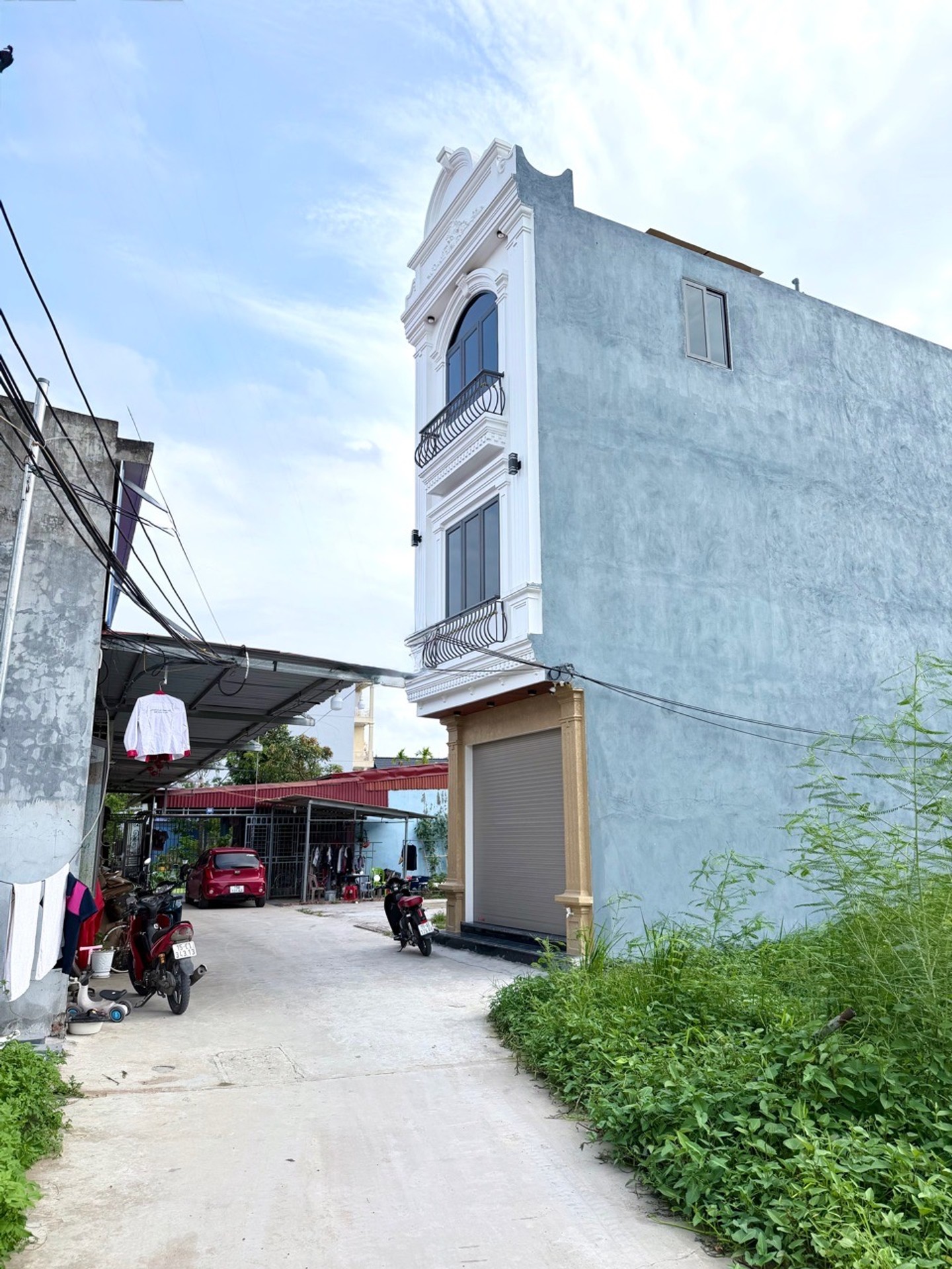 Bán nhà riêng 3 tầng hướng Đông tại trung tâm phường An Dương, gần UBND và sân vận động