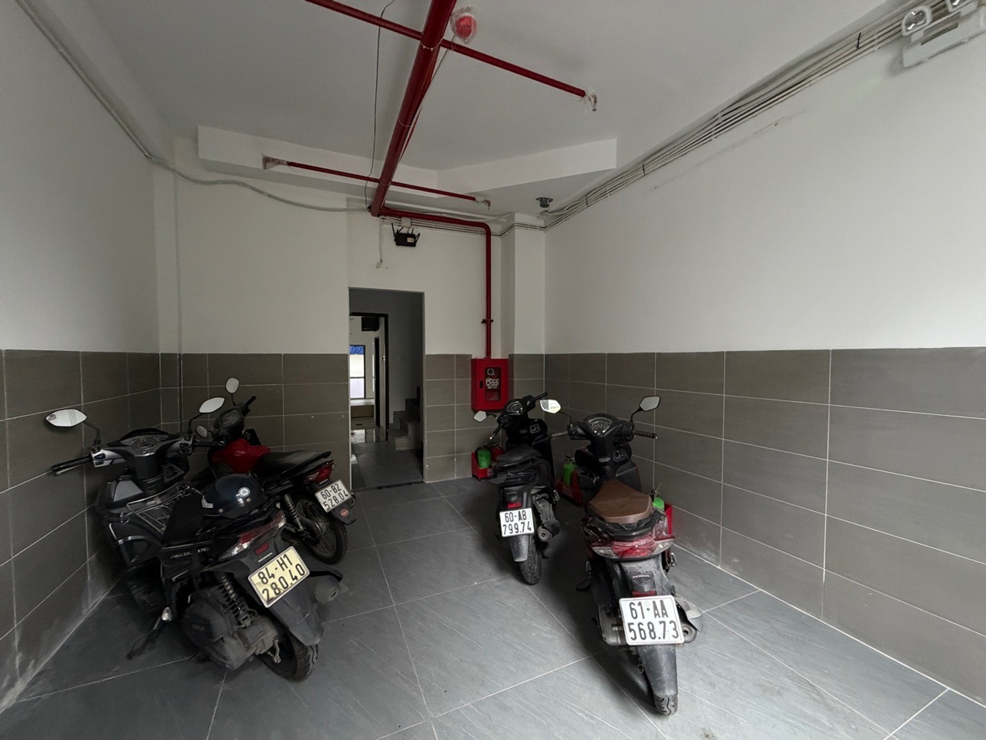 Nhà mặt phố 6 tầng 9 phòng căn hộ dịch vụ tại quận