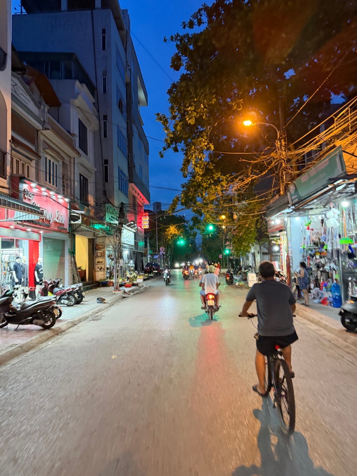 Nhà Mặt Phố Hai Mặt Tiền Siêu Hiếm tại Phủ Thượng Đoạn