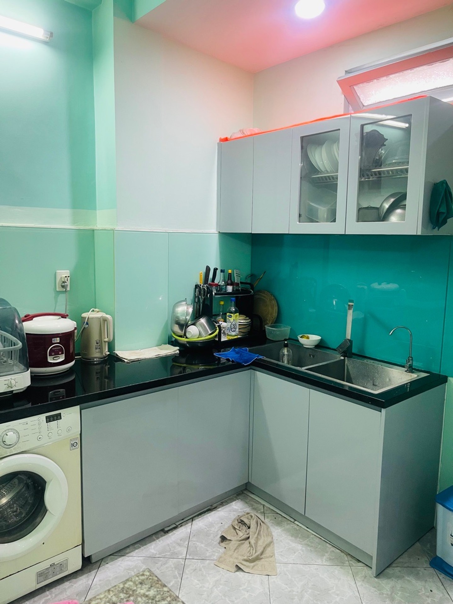 Nhà xinh tím chủ mời- Ngay khu Trấn Hưng -
Dt -49m2 -3 pn -2lầu-ngang 4.5m-Giá :5.9 tý TL :