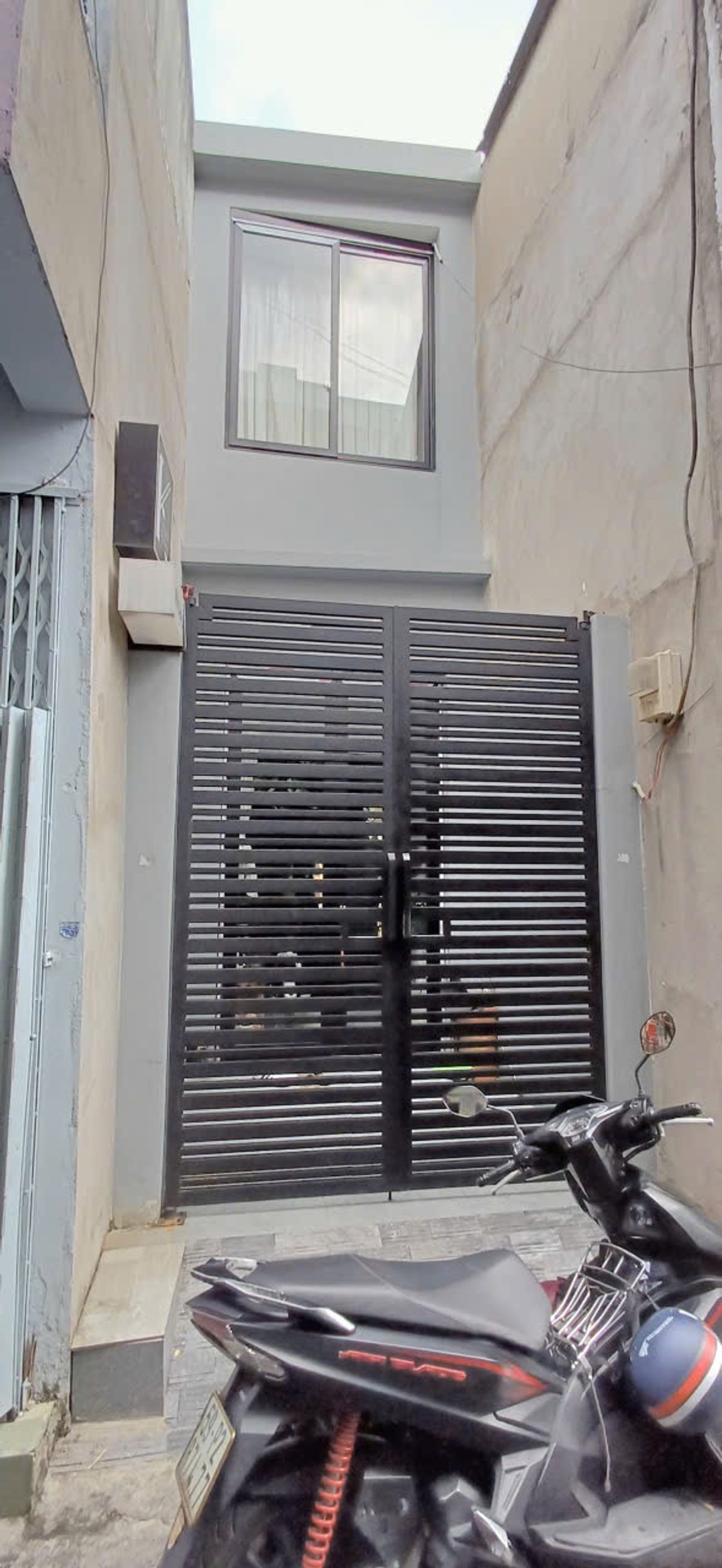Nhà 3 tầng hẻm ô tô quận 11, tiện ở và kinh doanh