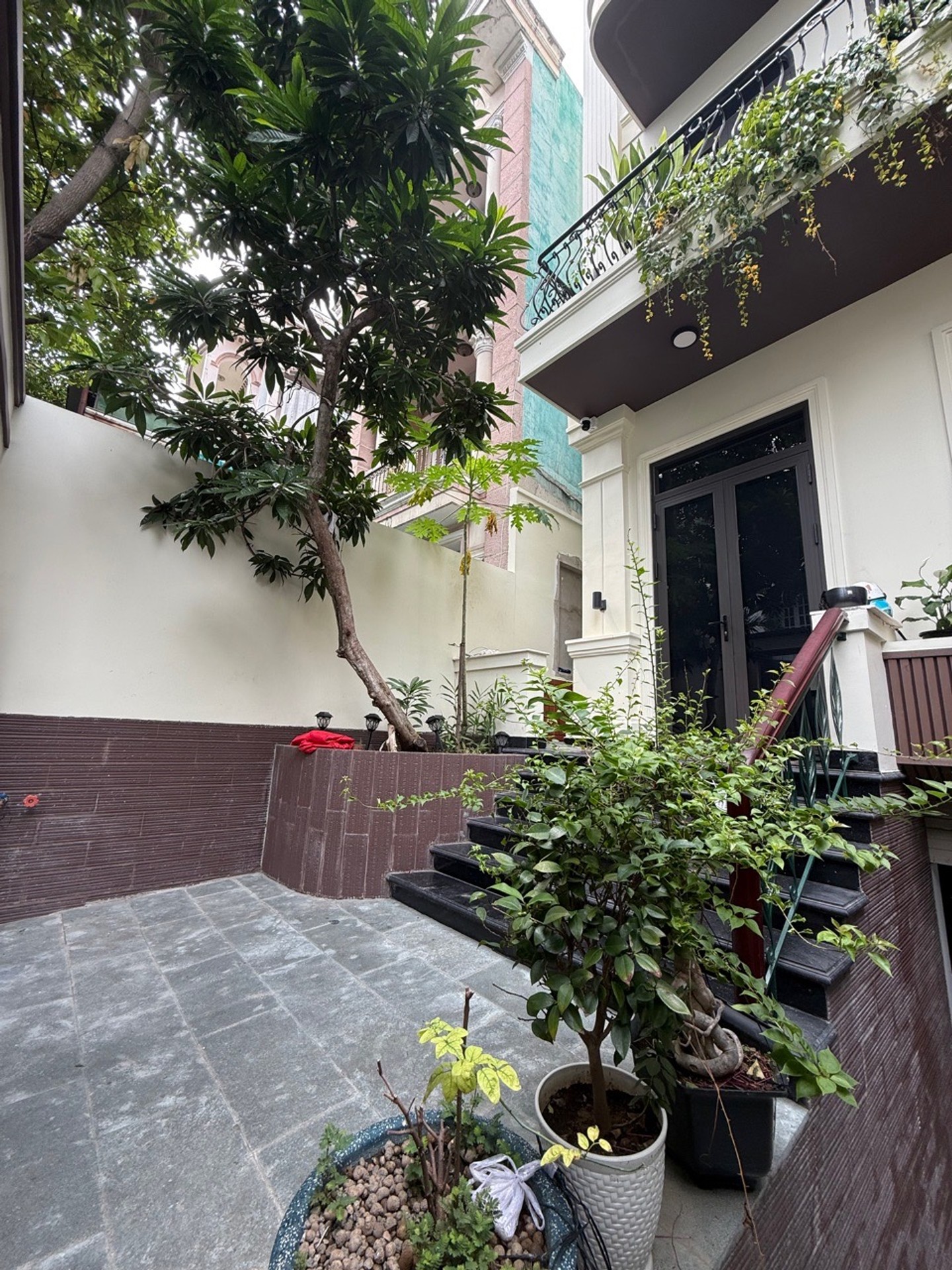 Bán nhà riêng 5 tầng diện tích 137m² tại phường Lê Thị Hồng, mặt tiền rộng 6.4m