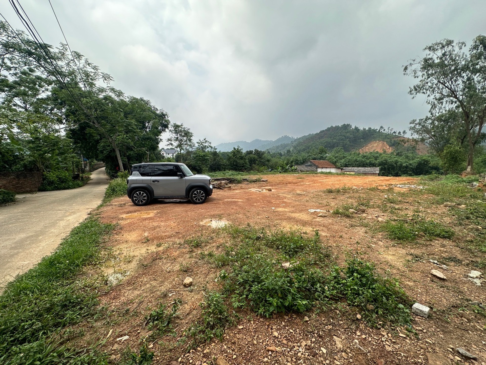 Đất rộng mặt tiền lớn, ô tô thông, view suối xanh mát