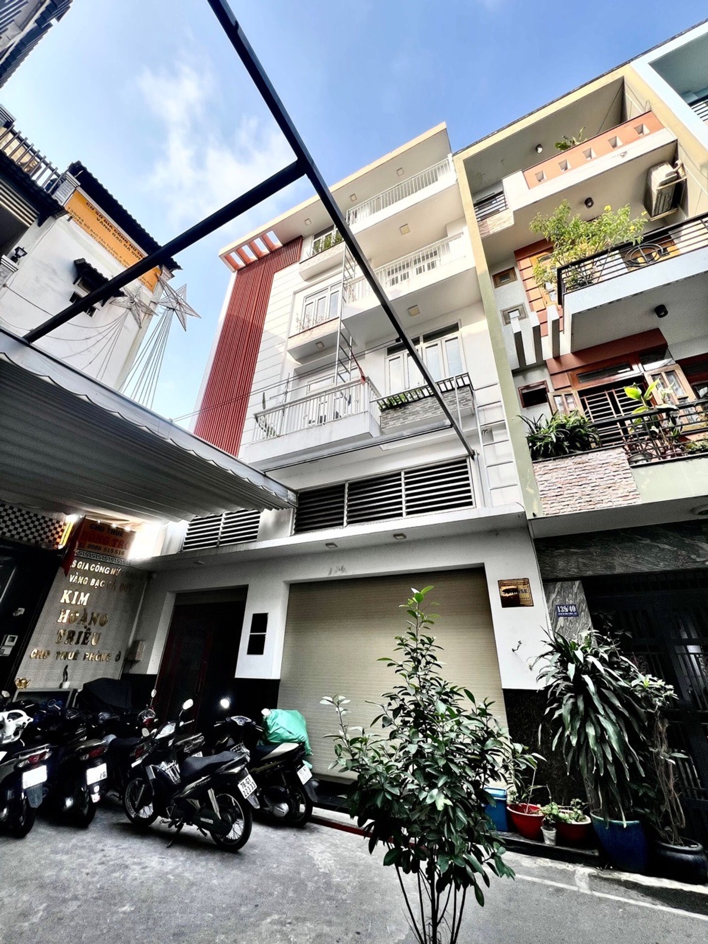 Biệt thự 5 tầng, Bờ Bao Tân Thắng- ngay Aoen Tân Phú- ngang 8x15m