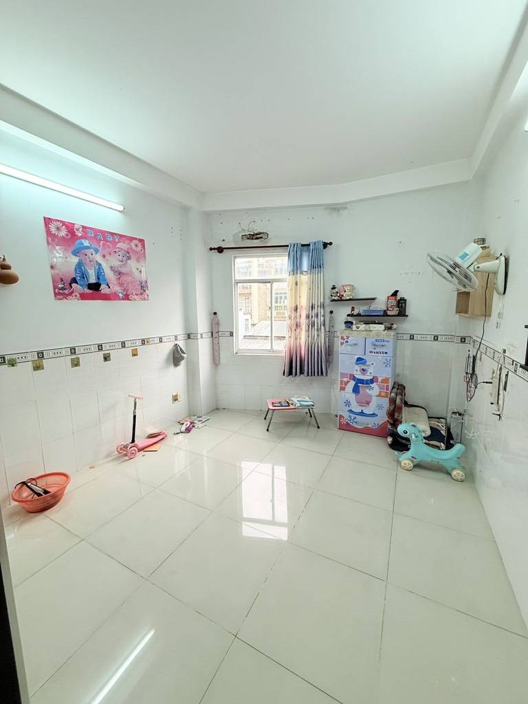 Nhà rộng Q11, cực đẹp, giá sốc chỉ 12 tỷ