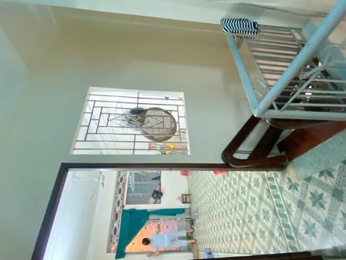 Nhà mặt phố kinh doanh sầm uất, giá tốt tại quận trung tâm