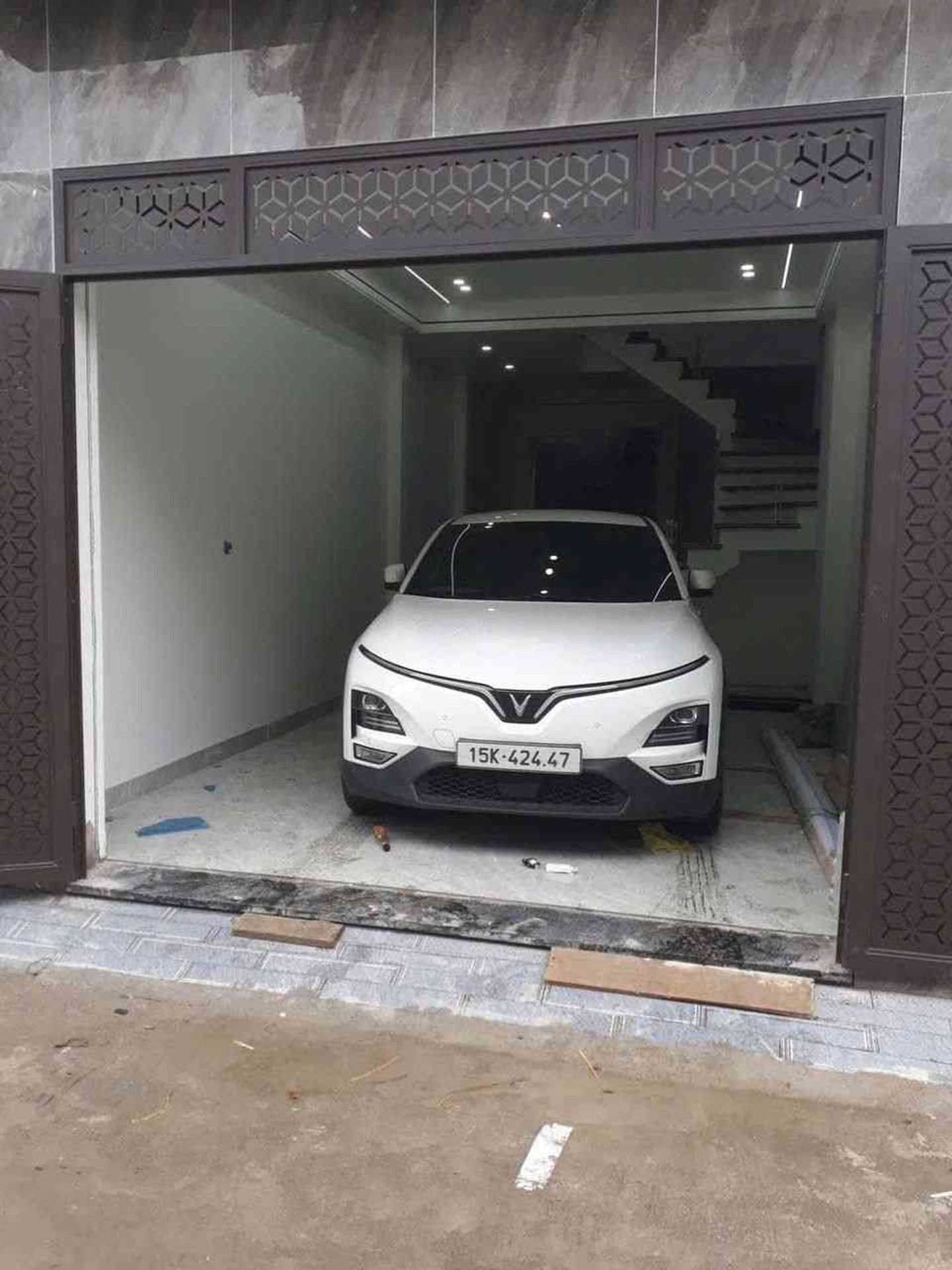 Nhà 4 tầng có gara ô tô trong nhà - Vị trí trung tâm An Dương đắc địa