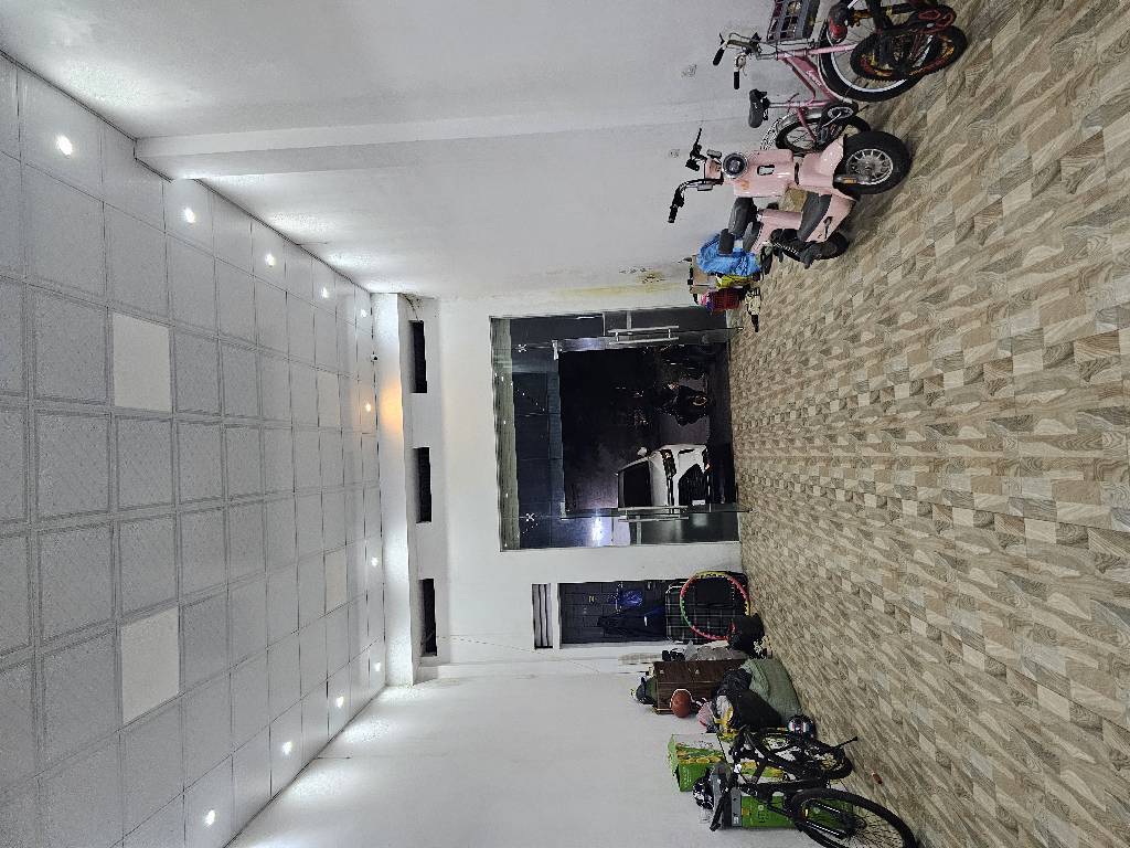 Nhà mặt phố Long Vỹ 100m2,mt 5m phân lô toàn biệt thự hơn 20 tỷ