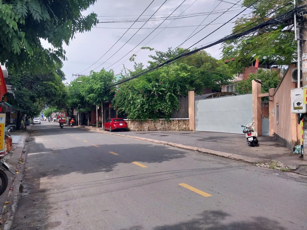 Cơ Hội Vàng Sở Hữu Nhà Mặt Tiền Sầm Uất Ngay Chợ Hiệp Thành Quận 12