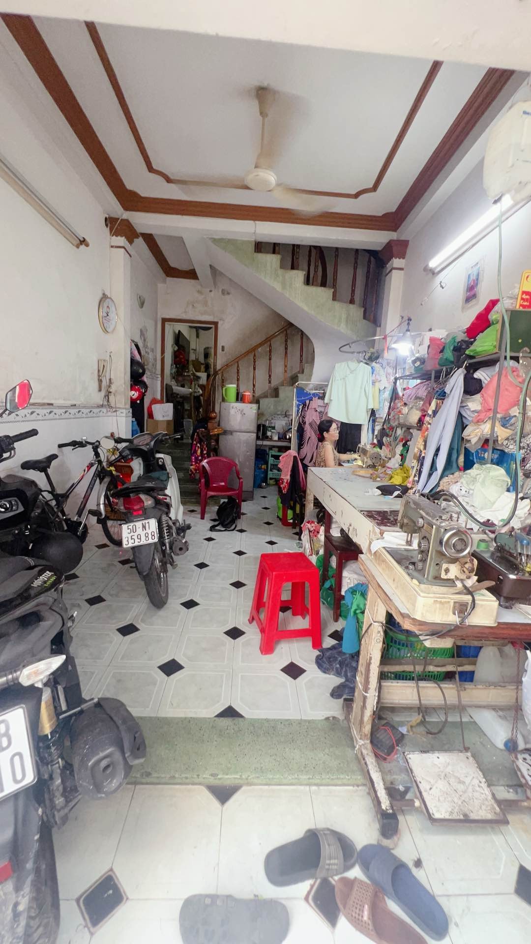 Bán nhà 3 tầng 34m2 quận Tân Phú giá 4,95 tỷ, gần chợ