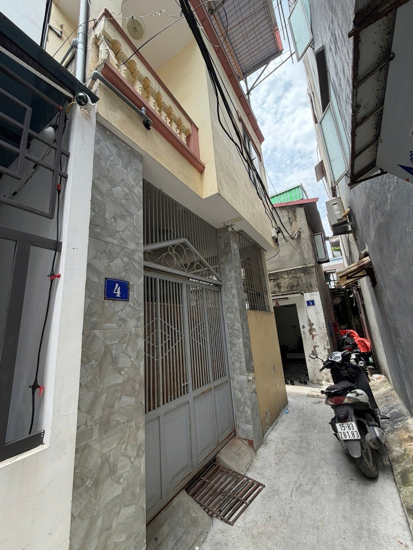 Nhà lô góc 3 tầng tại ngõ yên tĩnh, tiện lợi, thoáng sáng tự nhiên