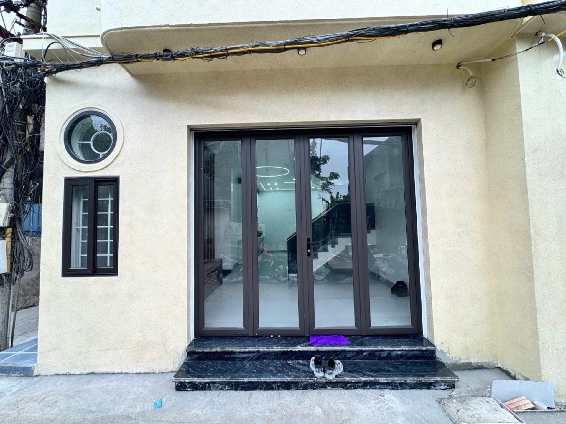 Nhà 4 tầng lô góc 2 mặt thoáng ngay phố Lê Lai, thiết kế hiện đại