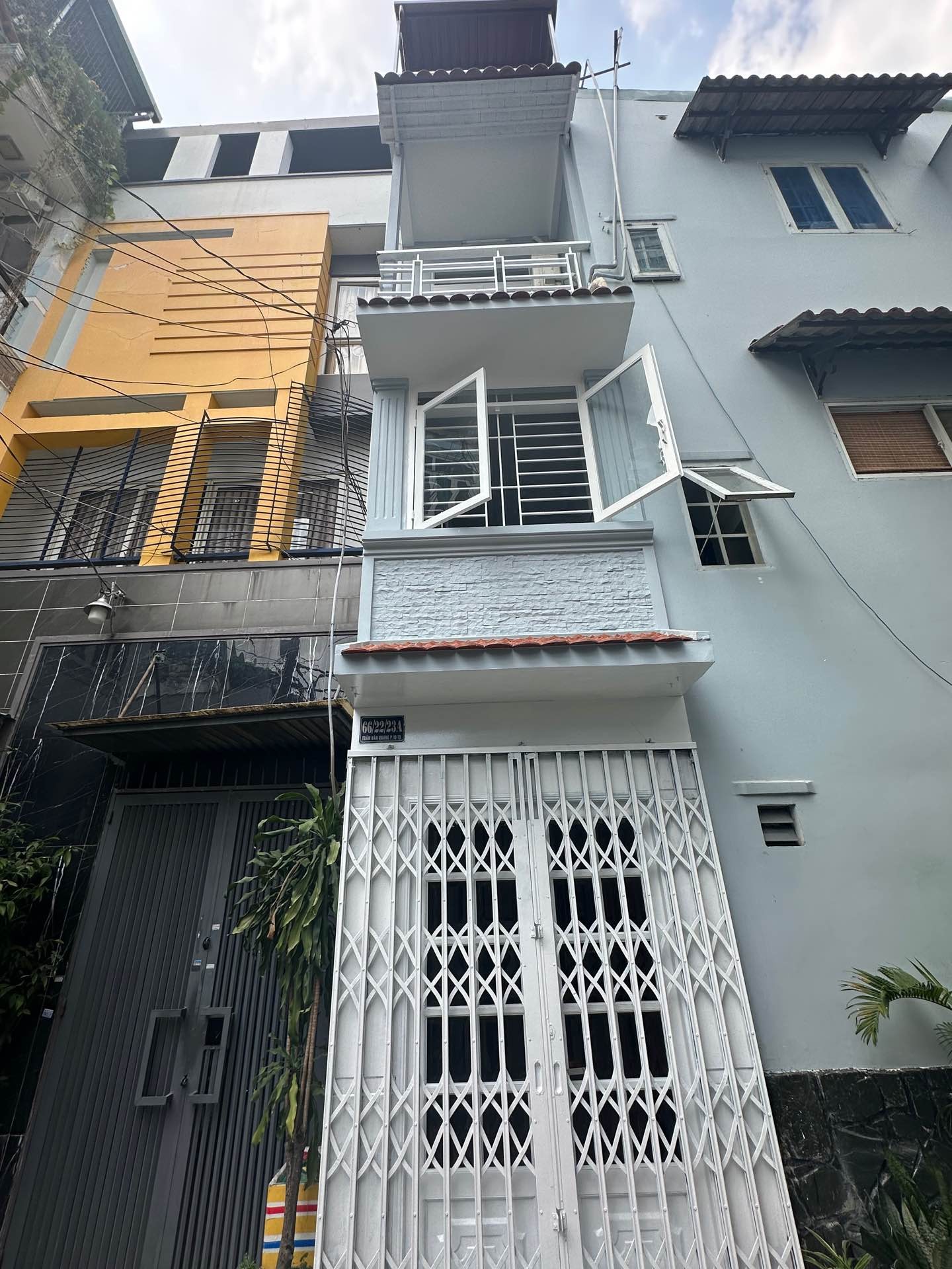 Nhà 4 Tầng Hẻm Xe Hơi, 3 Phòng Ngủ Khép Kín, Sổ Đẹp Phường 10