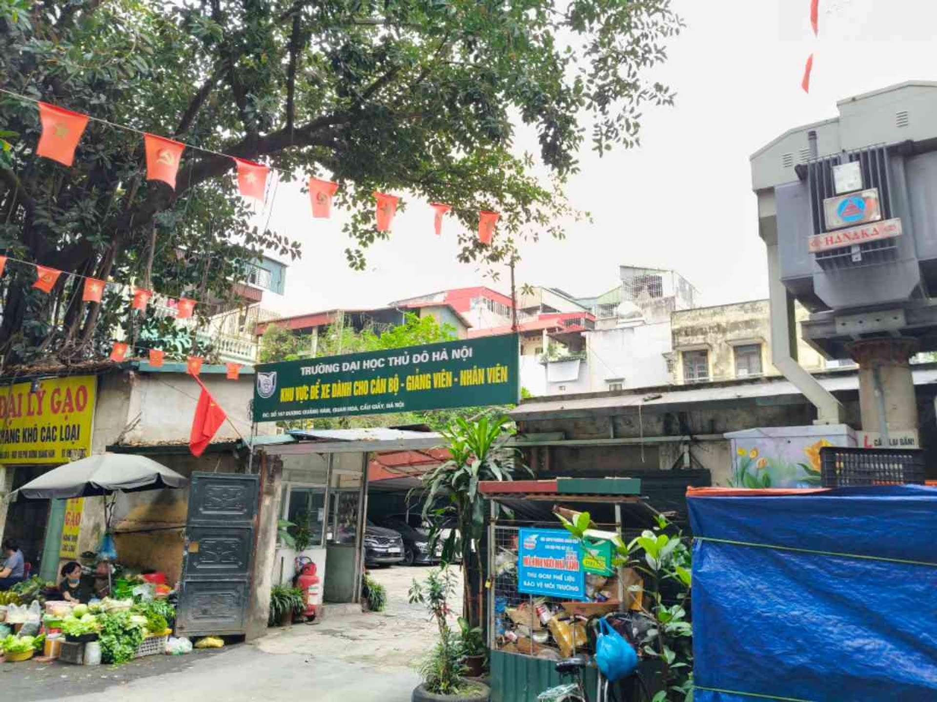 Bán nhà 5 tầng, ô tô vào nhà, diện tích 49m2 trung tâm Cầu Giấy