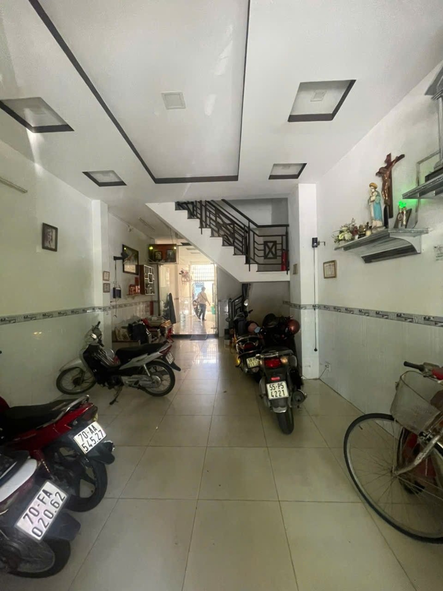 Nhà 4 tầng 6 phòng ngủ tại Tân Sơn Nhì, giá ưu đãi 15.5 tỷ