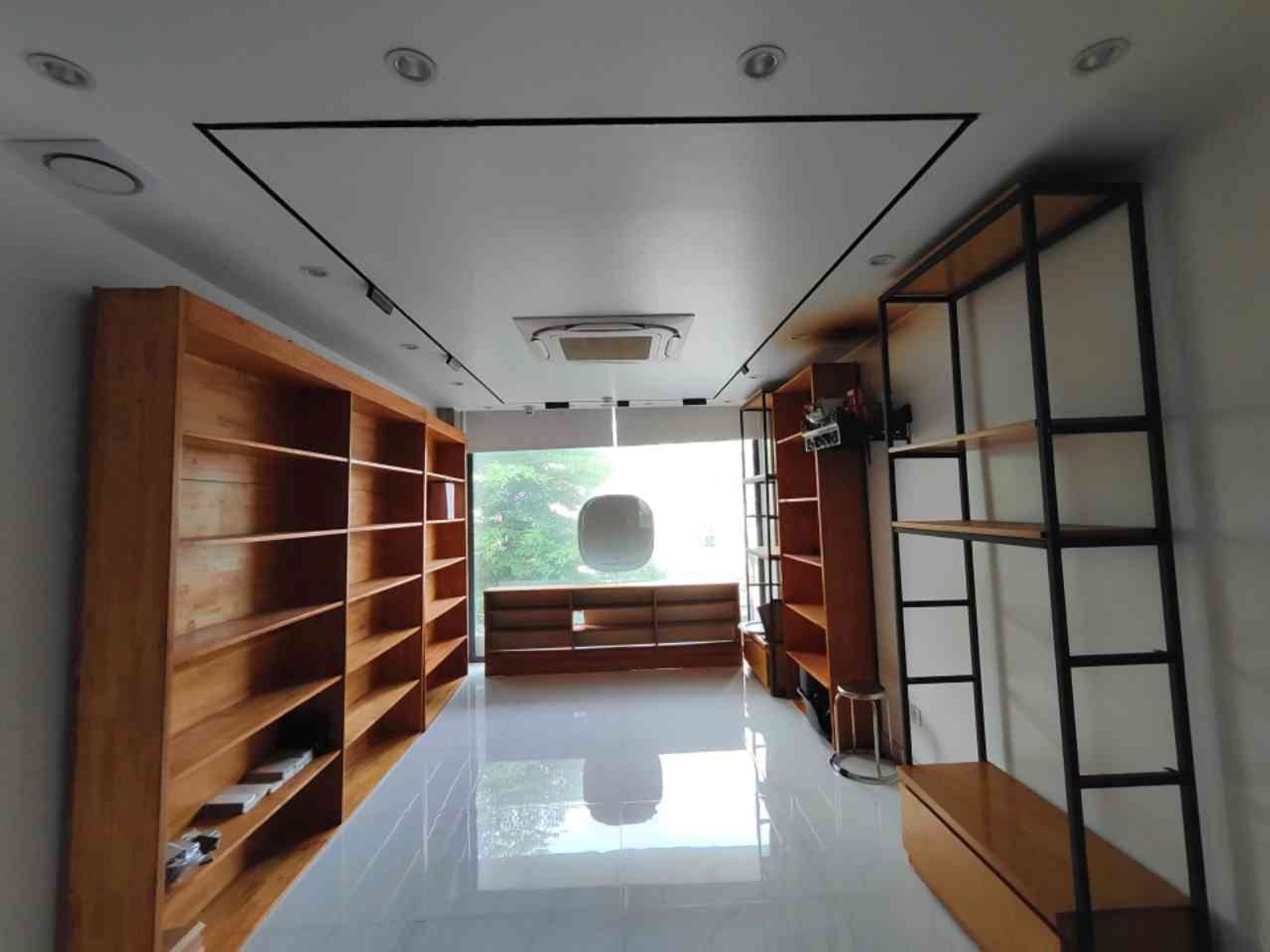 NHÀ MẶT ĐƯỜNG LẠCH TRAY 6 TẦNG THANG MÁY VỈA HÈ RỘNG