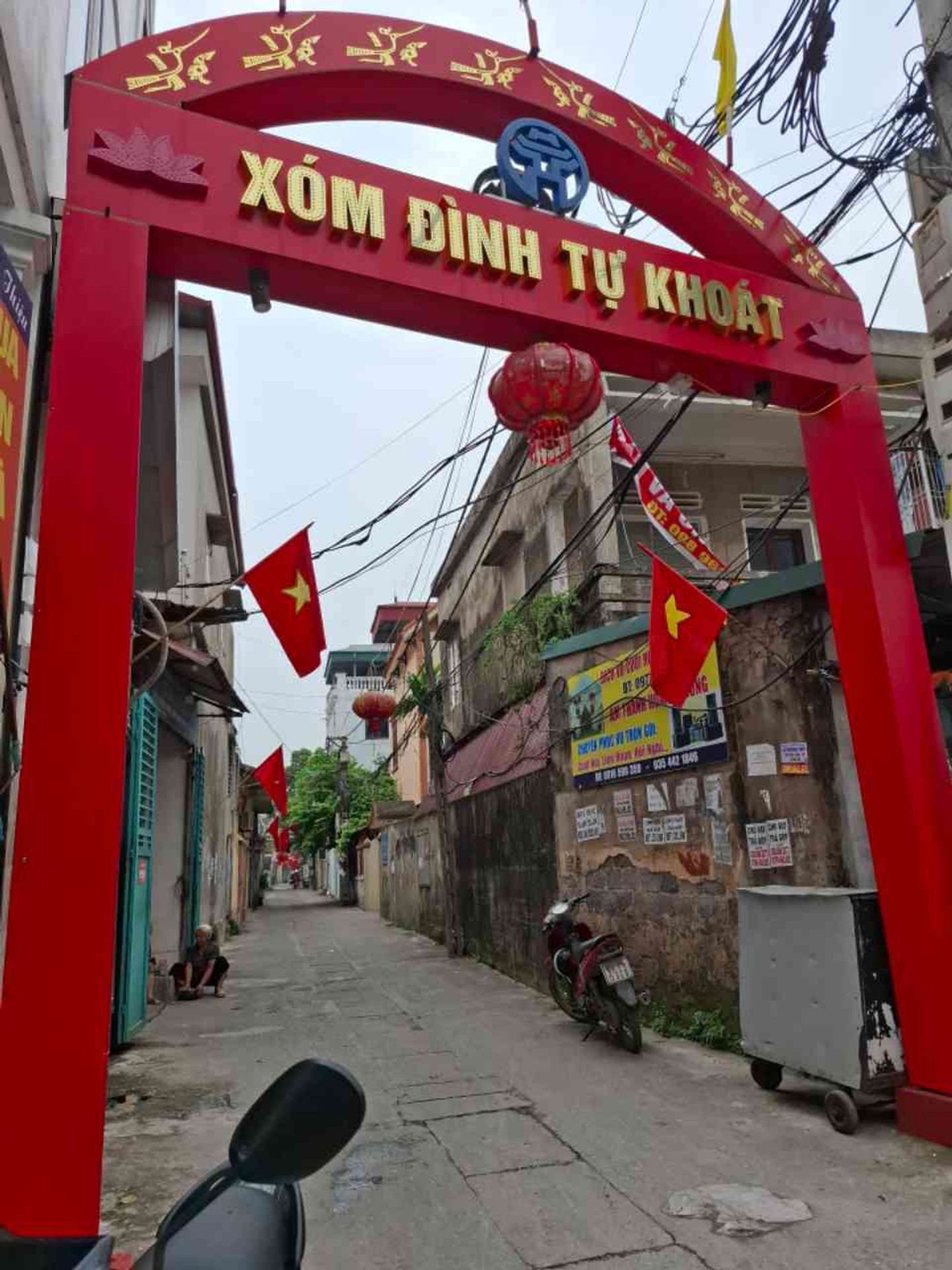 Nhà 5 tầng mặt ngõ ô tô - sang trọng tại trung tâm